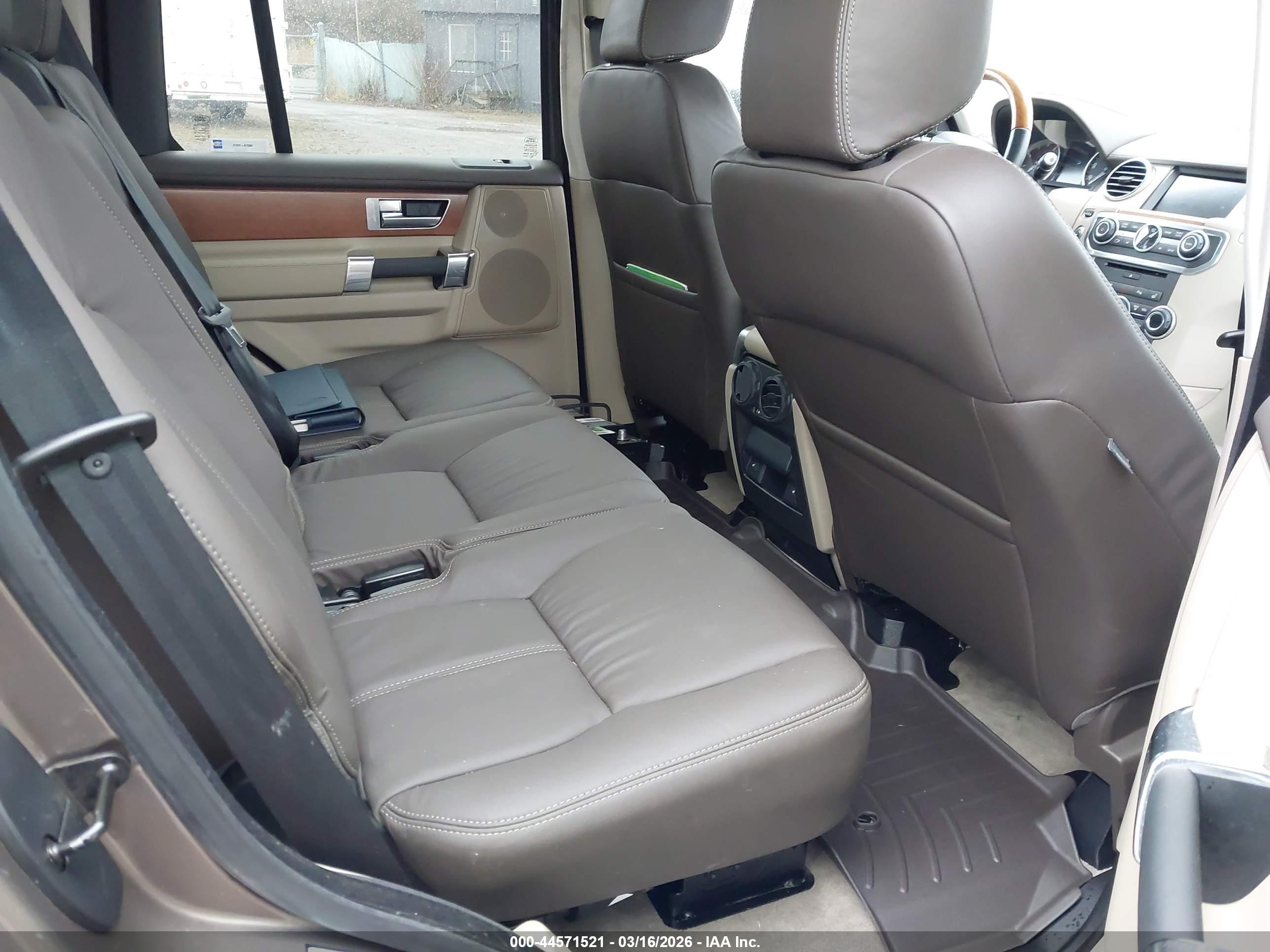 LAND ROVER image 8