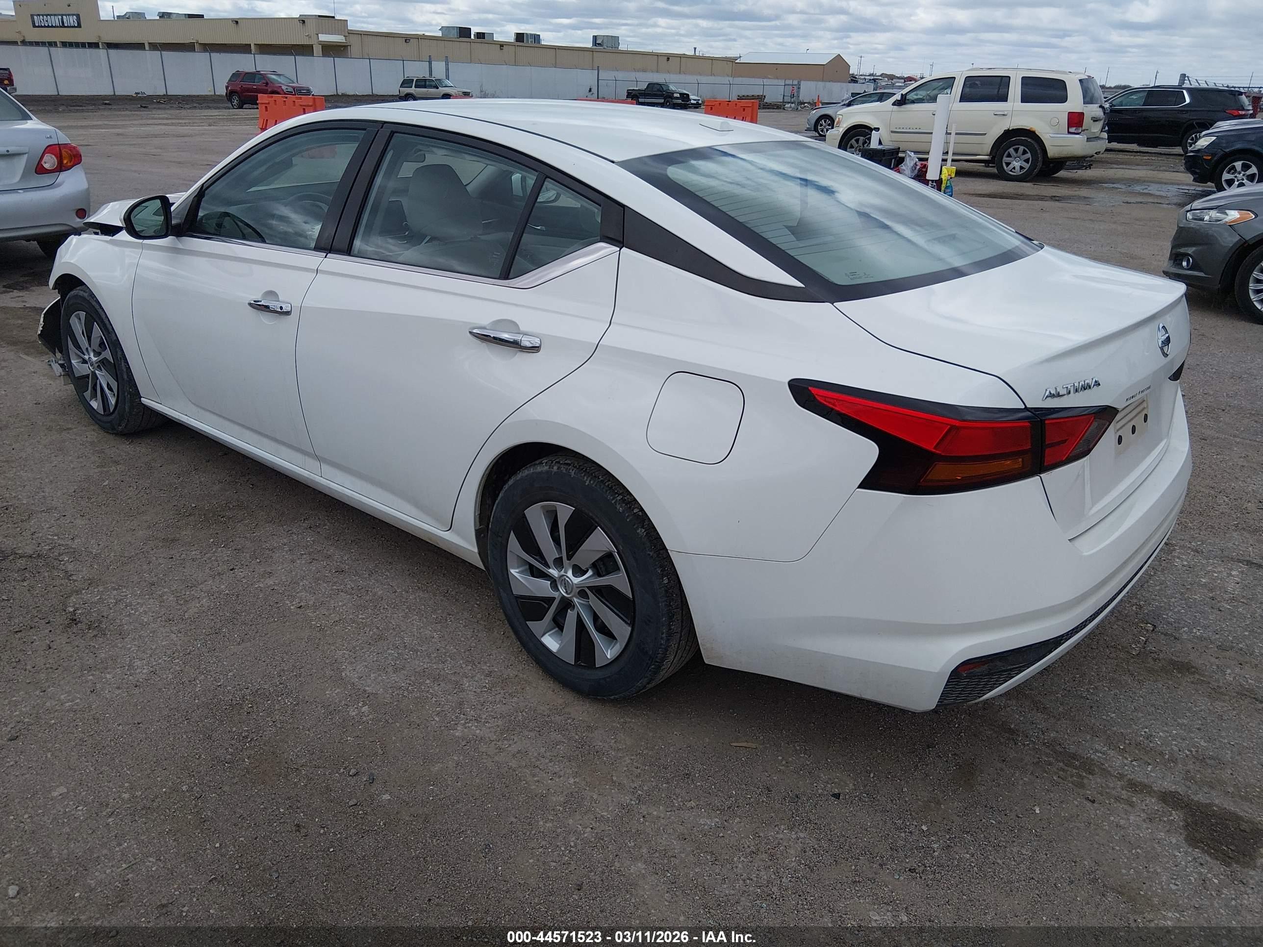 NISSAN ALTIMA image 3