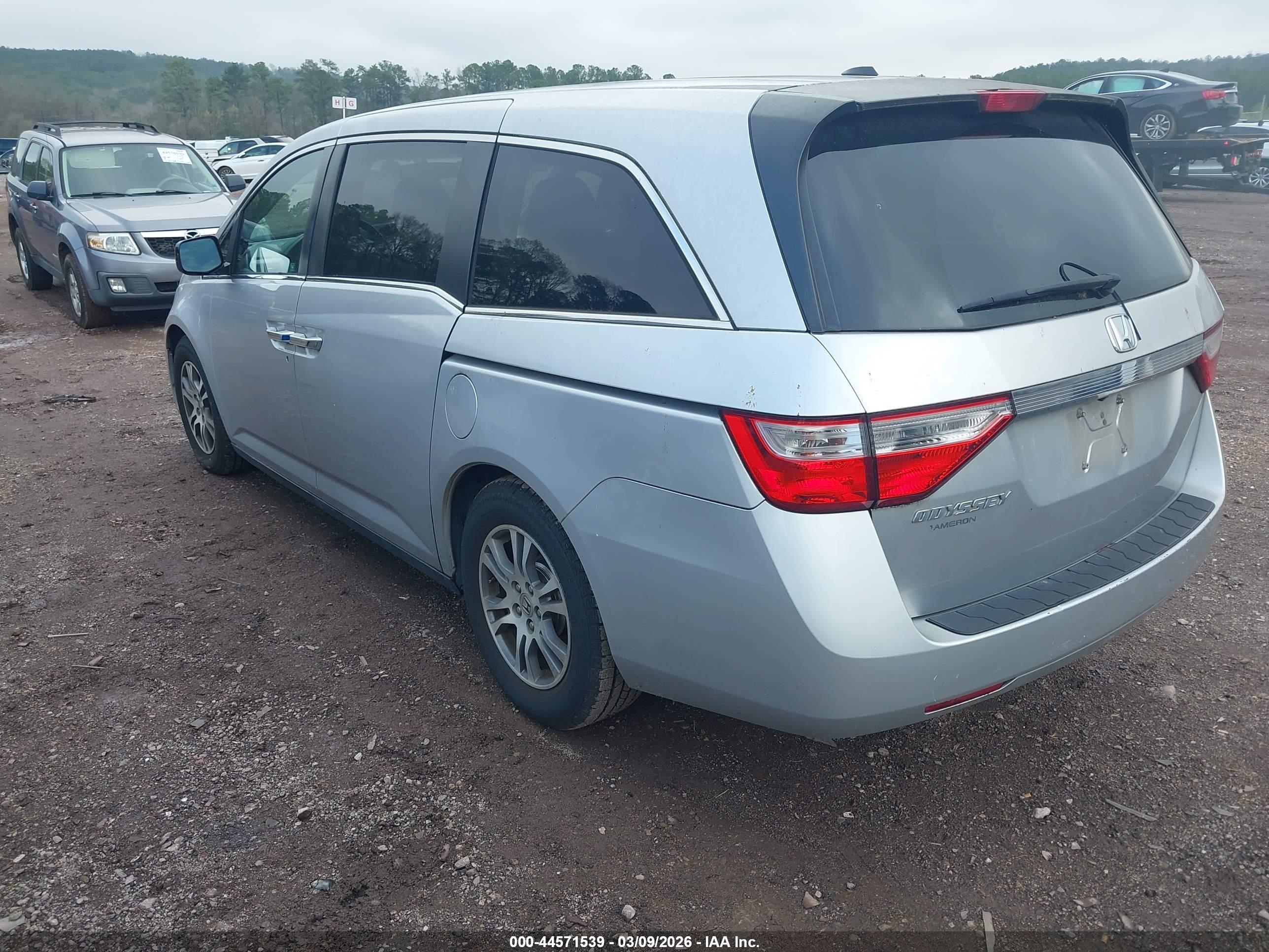 HONDA ODYSSEY image 3