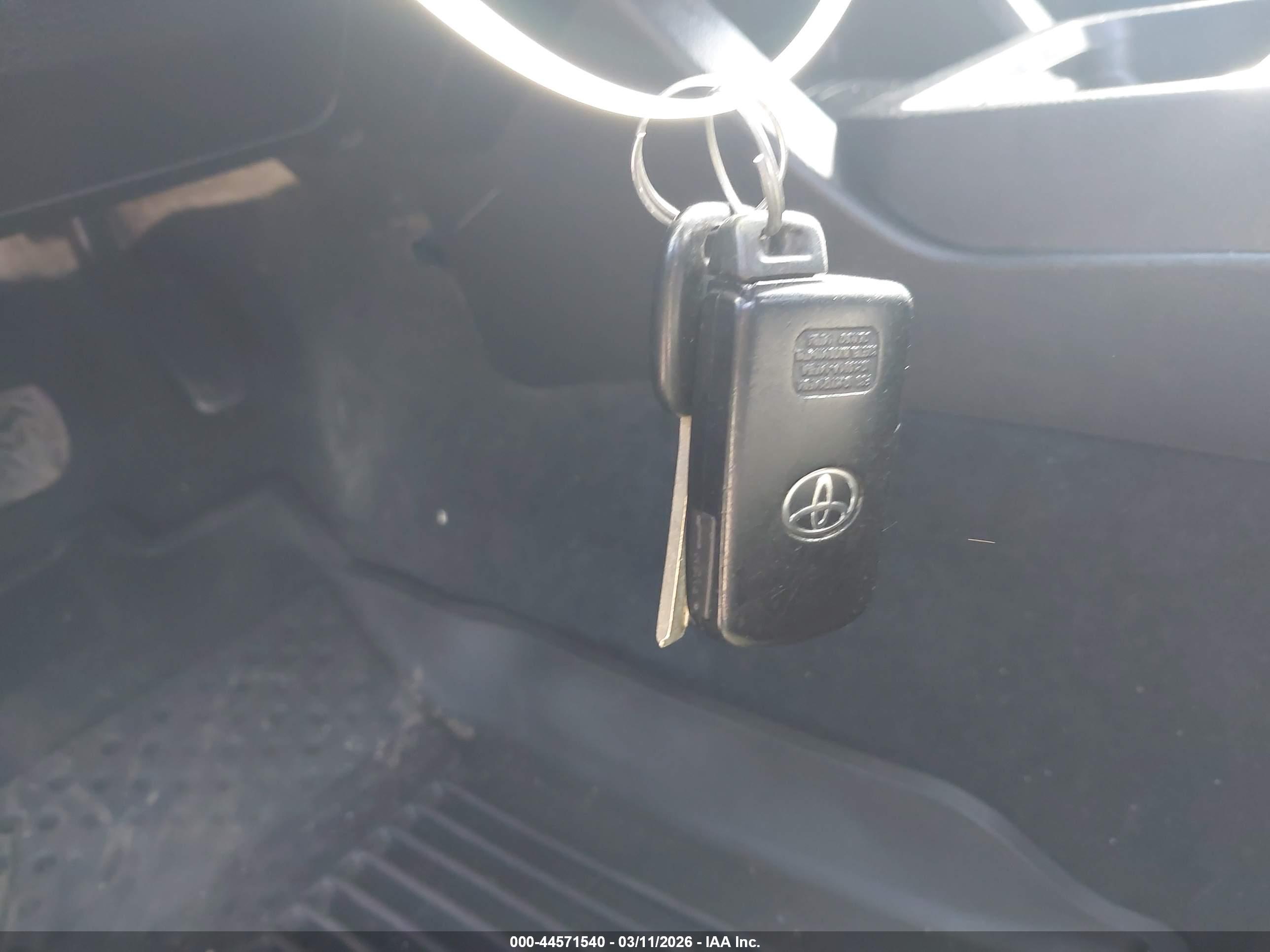 TOYOTA TACOMA image 11