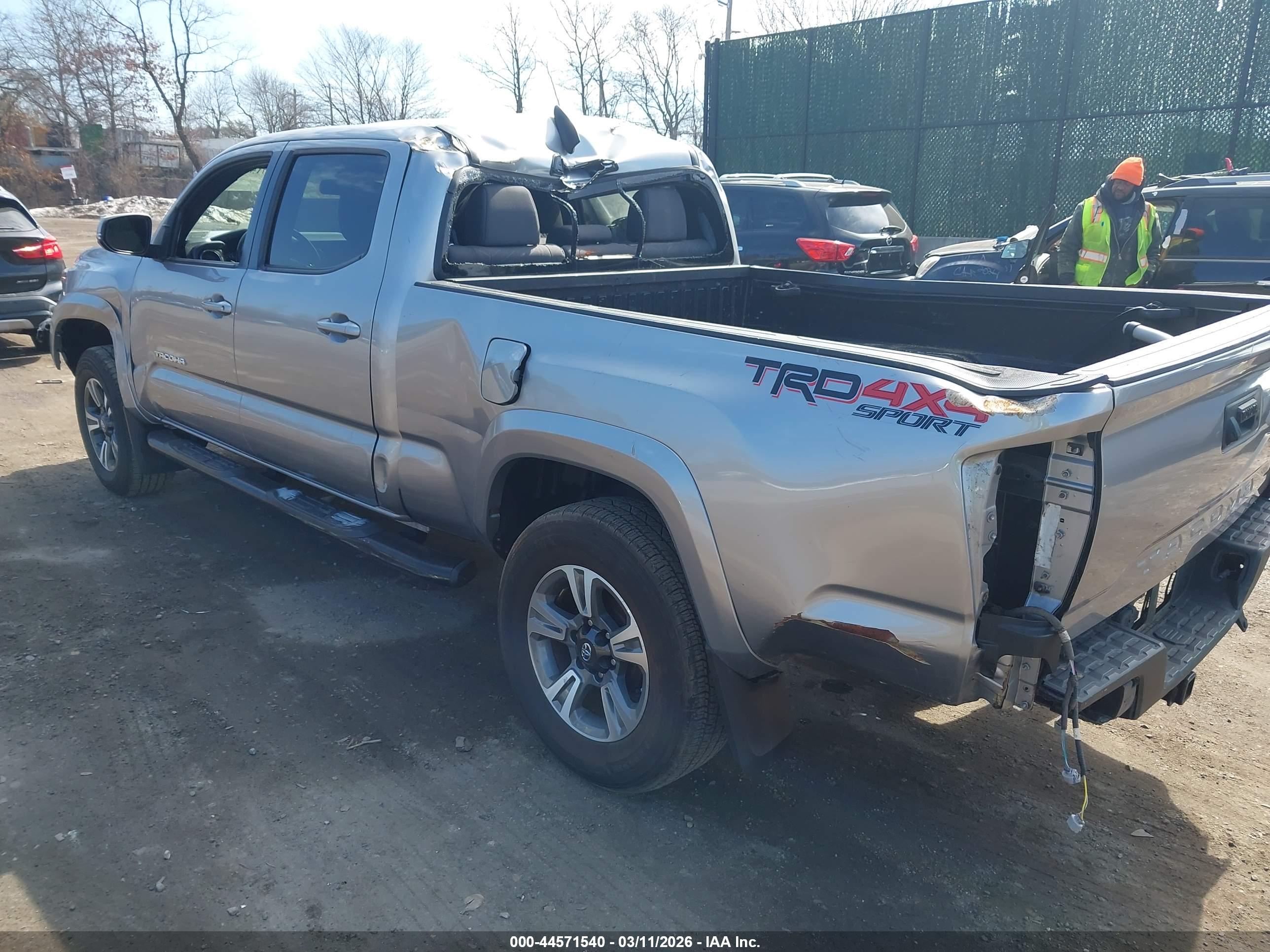 TOYOTA TACOMA image 3
