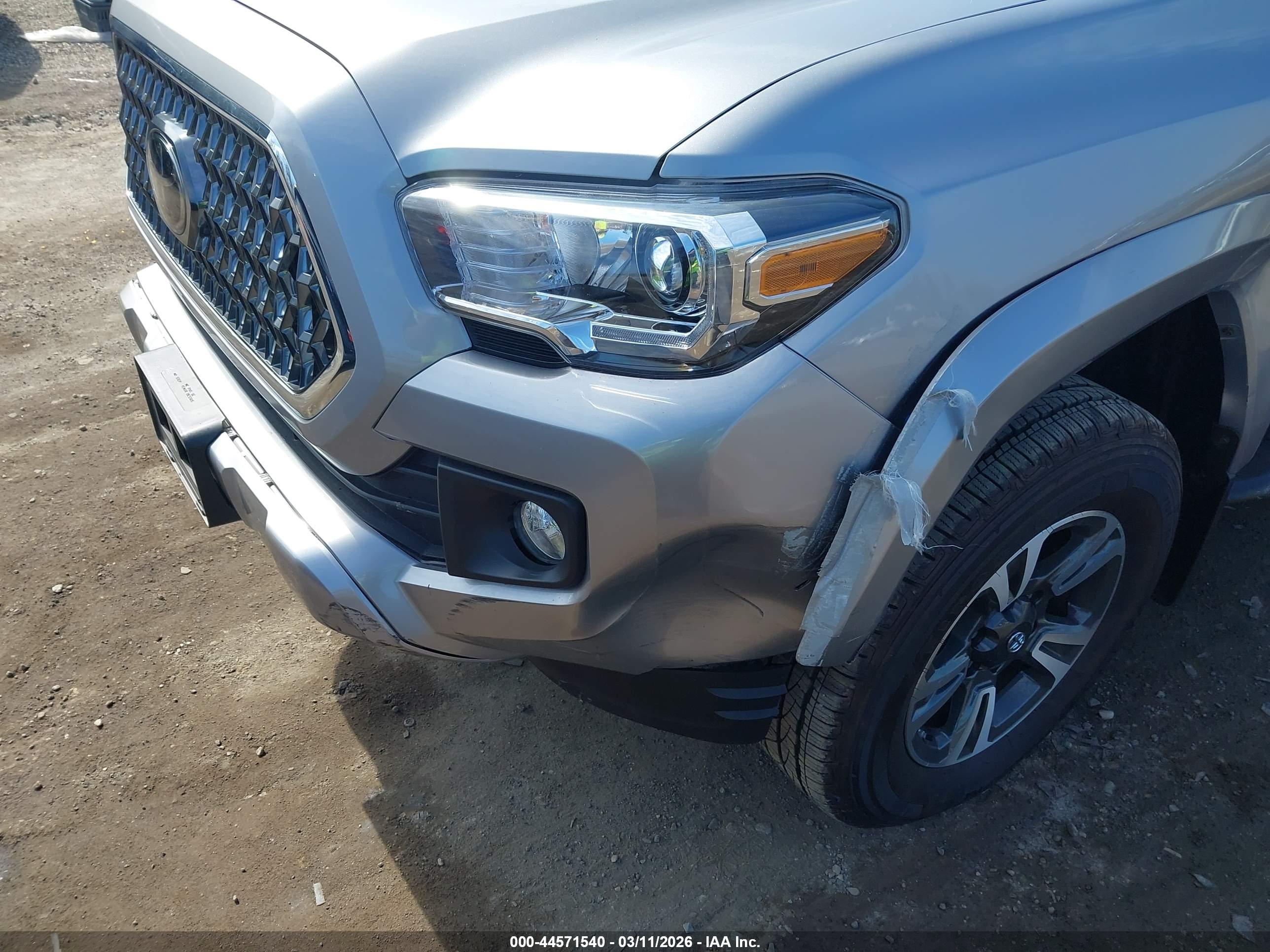 TOYOTA TACOMA image 6