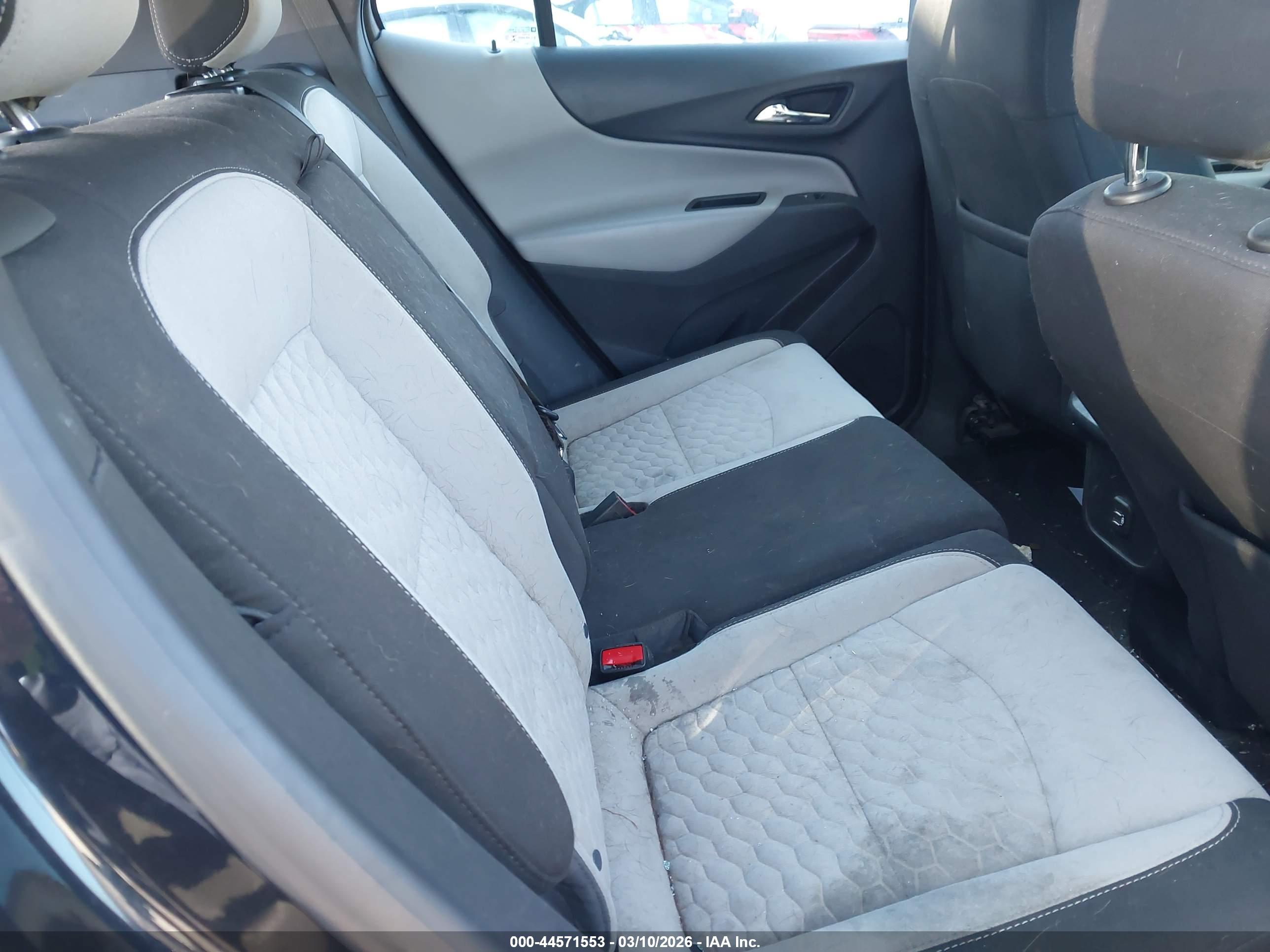 CHEVROLET EQUINOX image 8