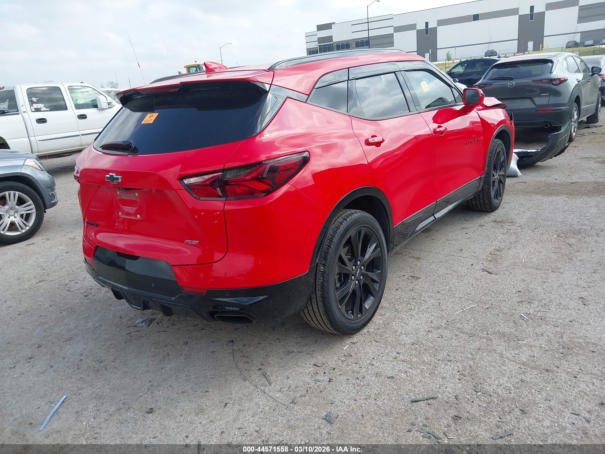 CHEVROLET BLAZER image 4