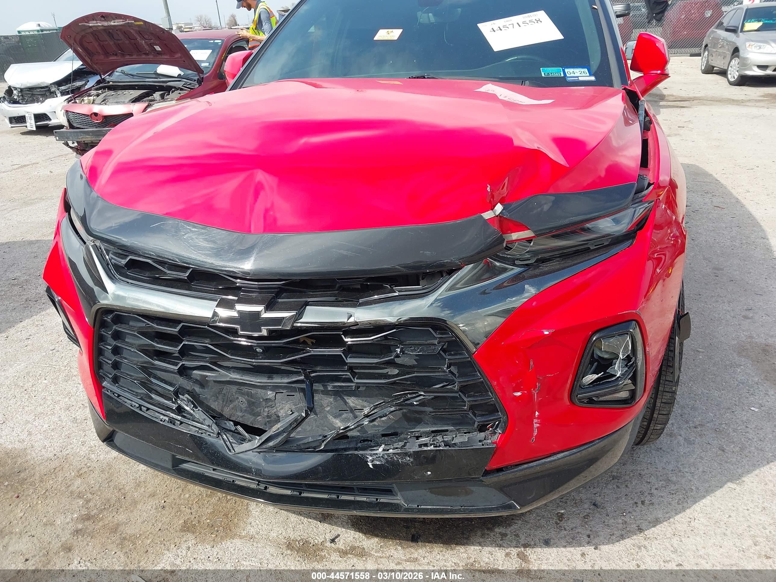 CHEVROLET BLAZER image 6