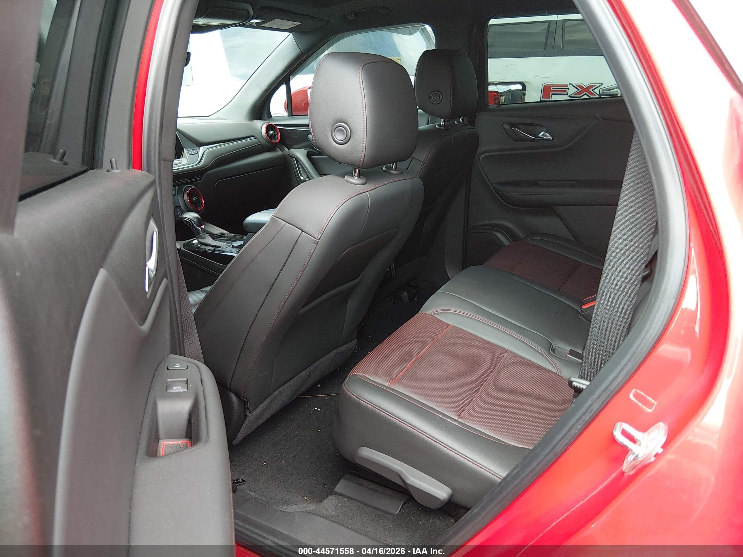 CHEVROLET BLAZER image 8