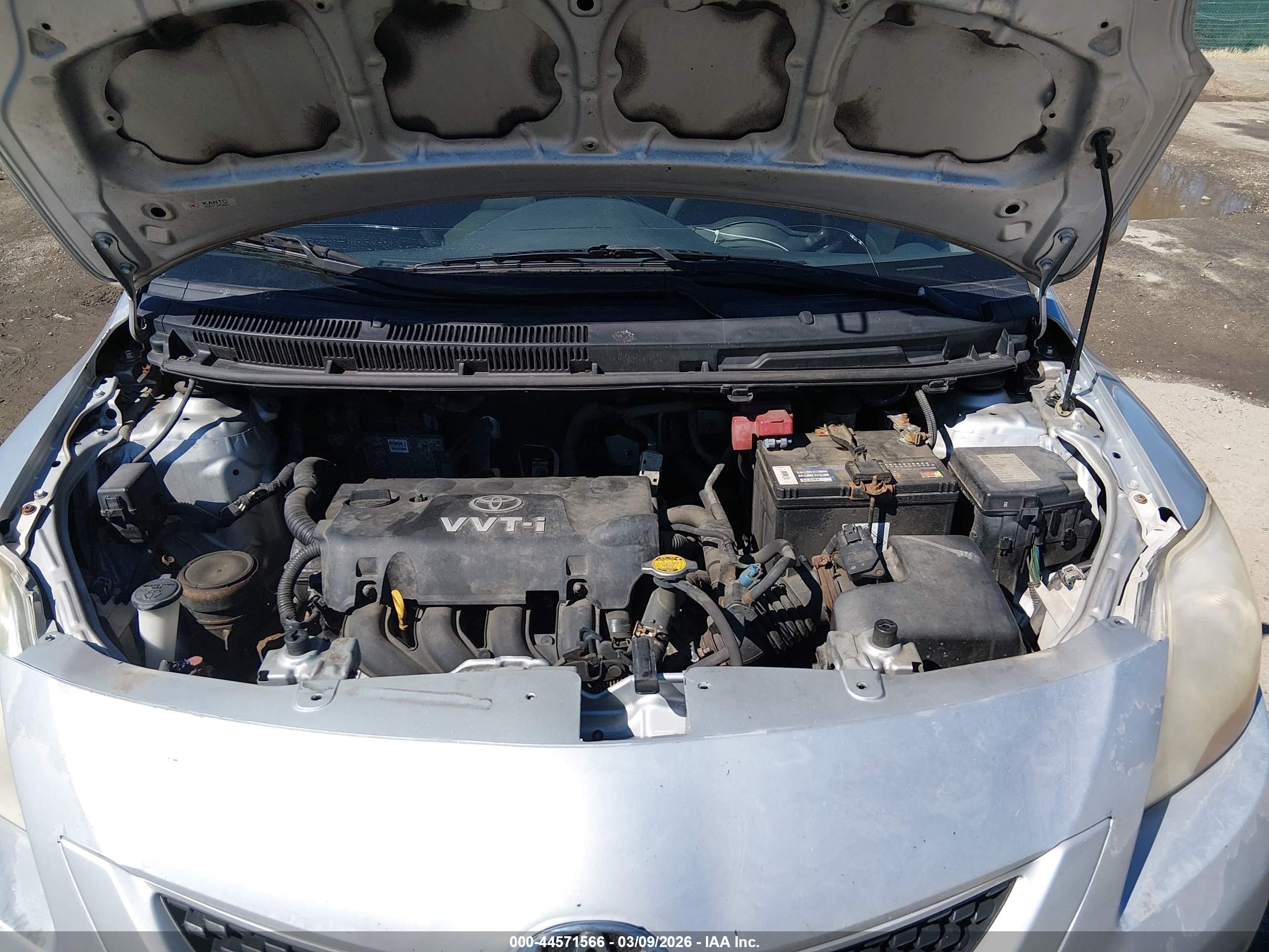 TOYOTA YARIS image 10
