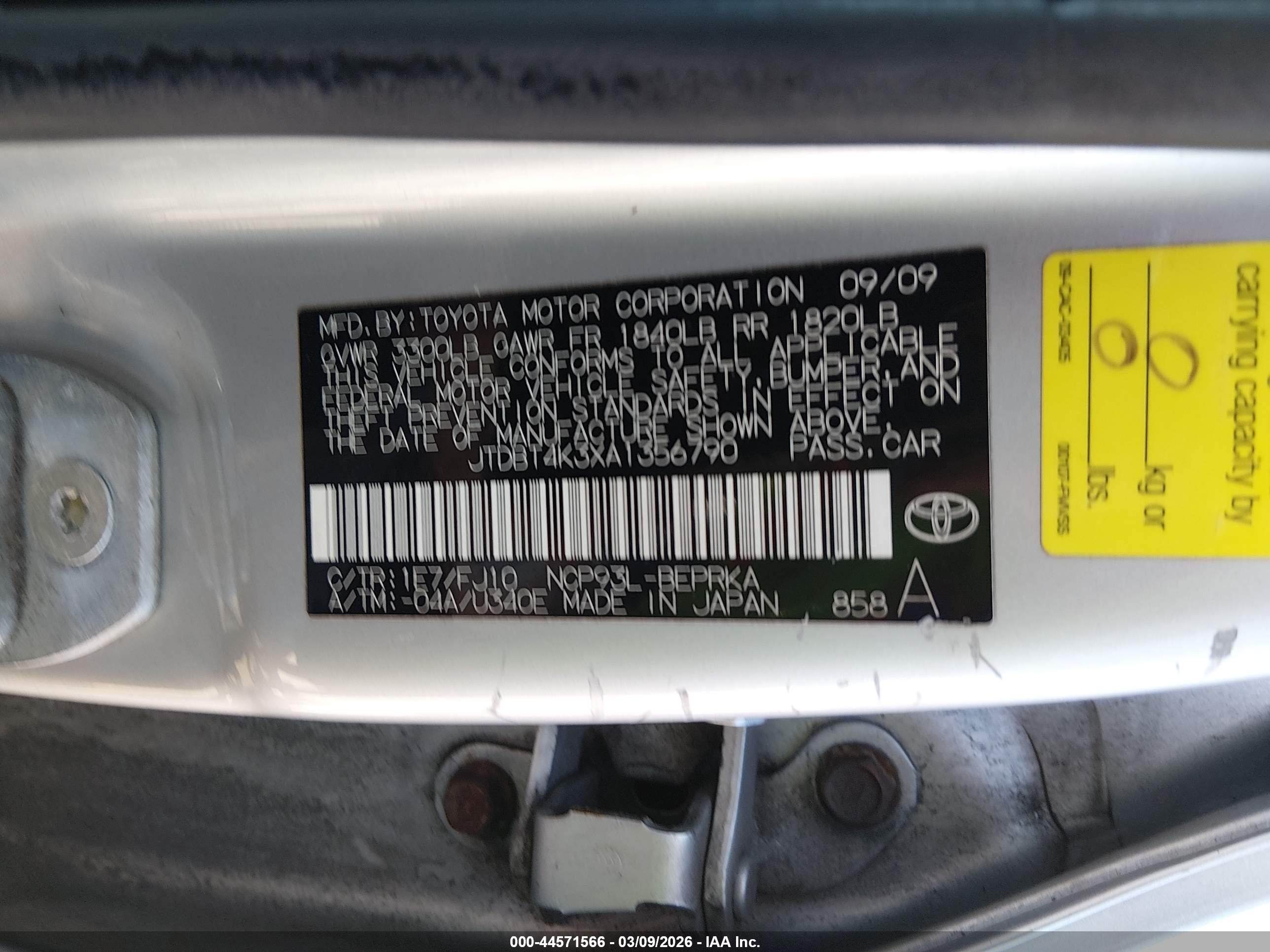 TOYOTA YARIS image 9