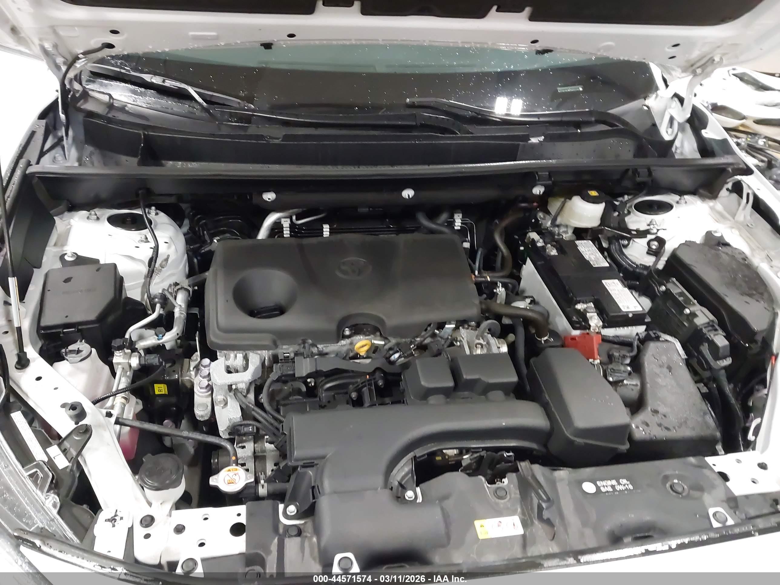 TOYOTA RAV4 image 10