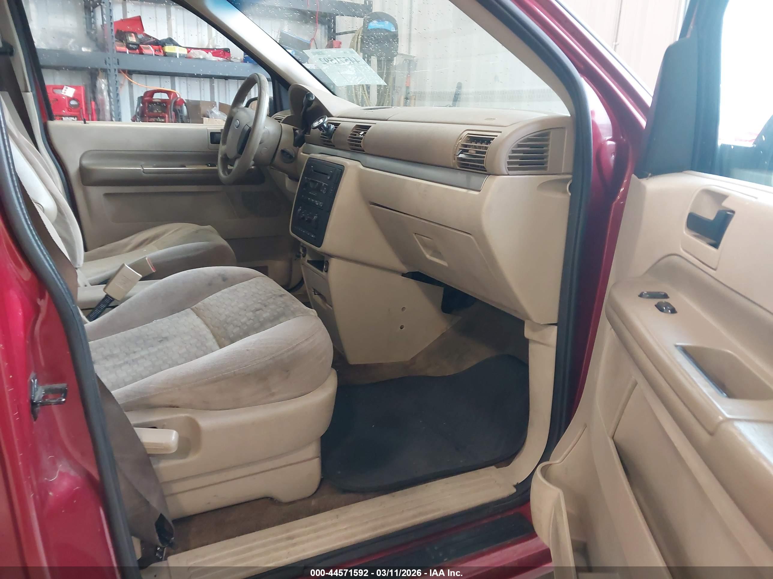 FORD FREESTAR image 5