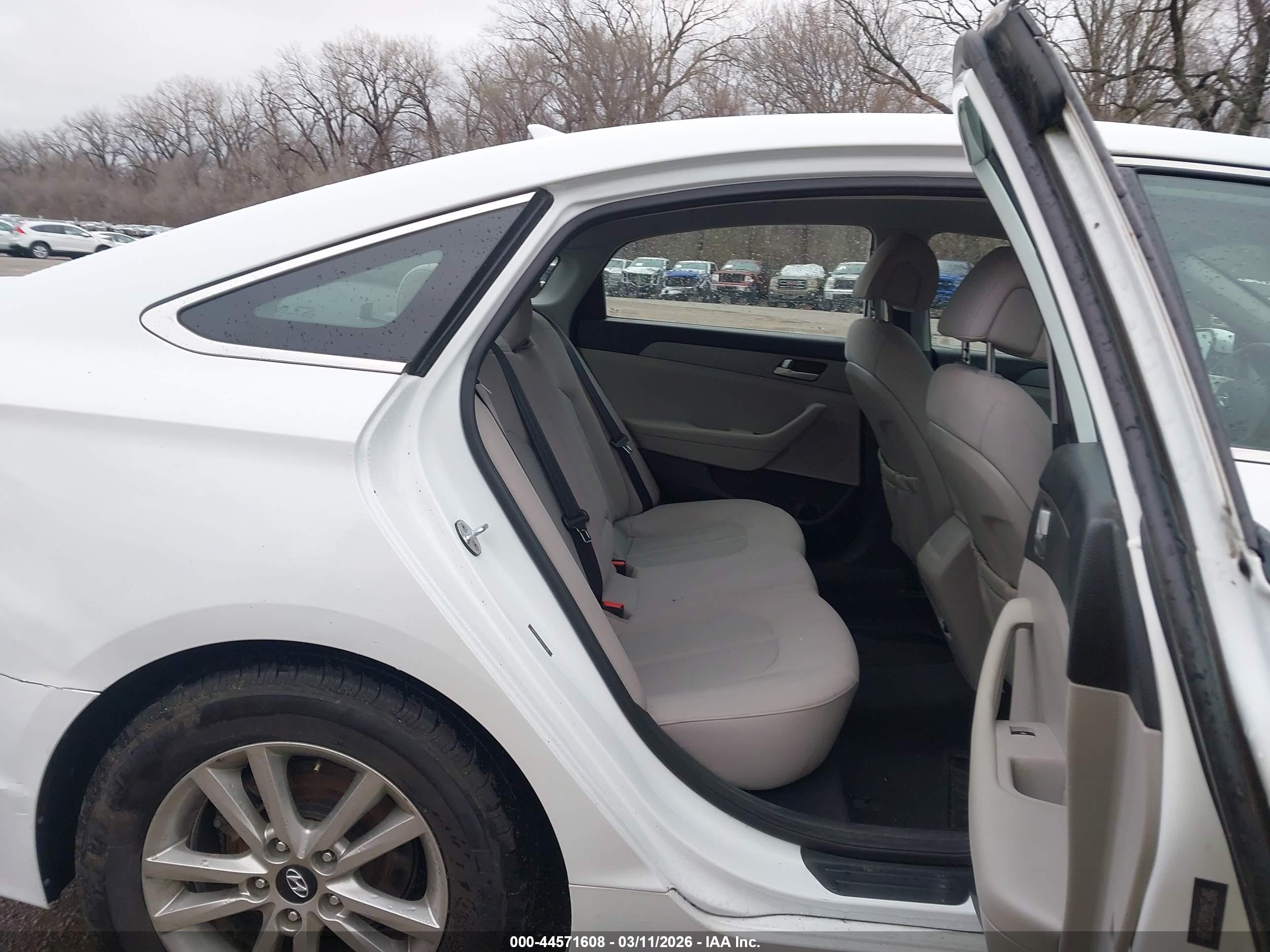 HYUNDAI SONATA image 8