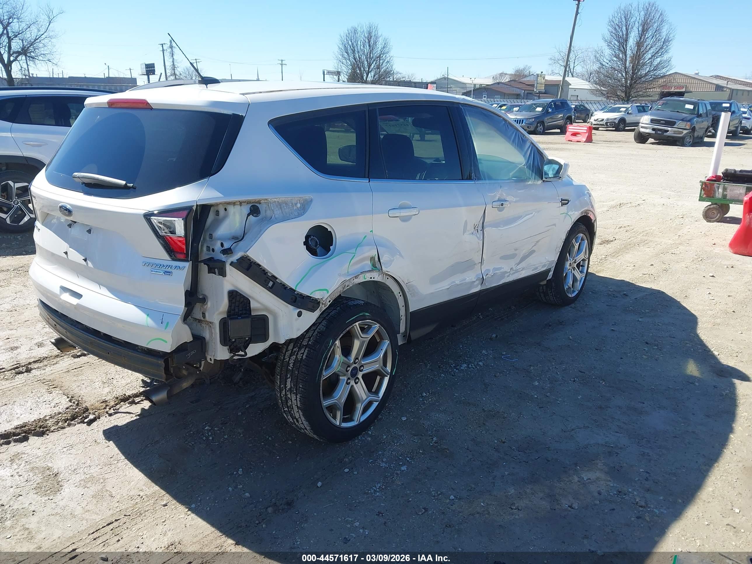 FORD ESCAPE image 4