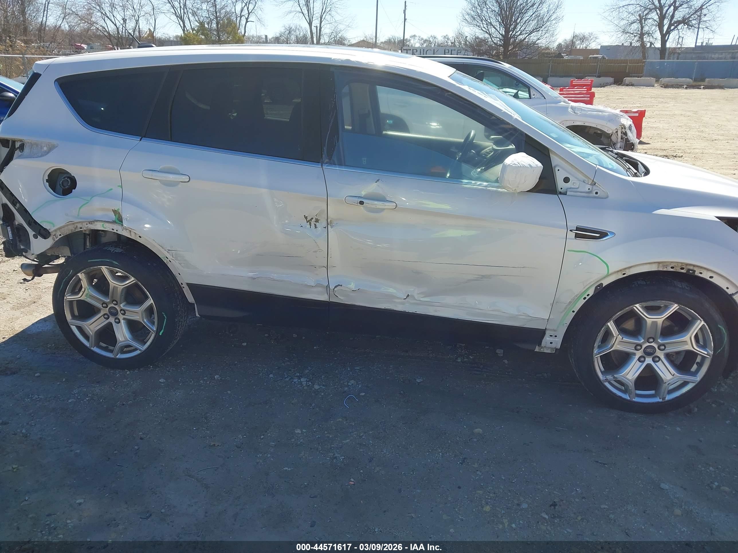 FORD ESCAPE image 6