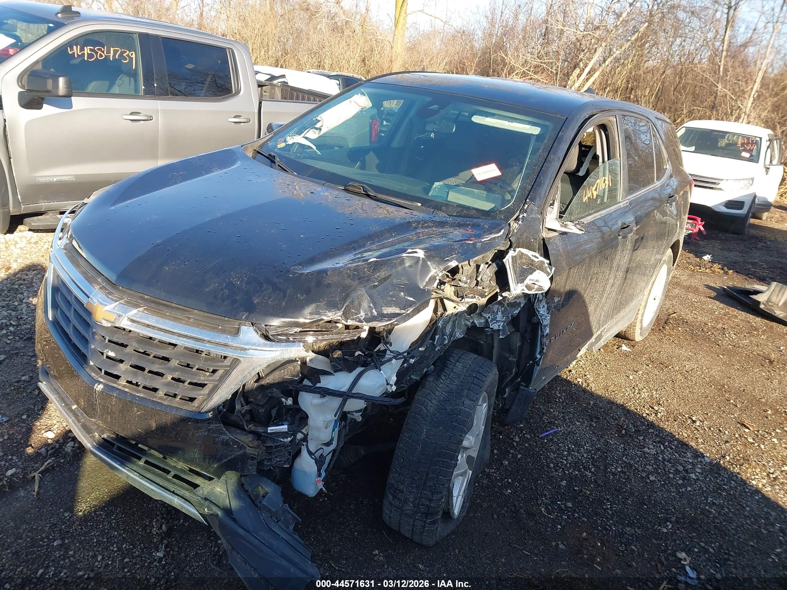 CHEVROLET EQUINOX image 2