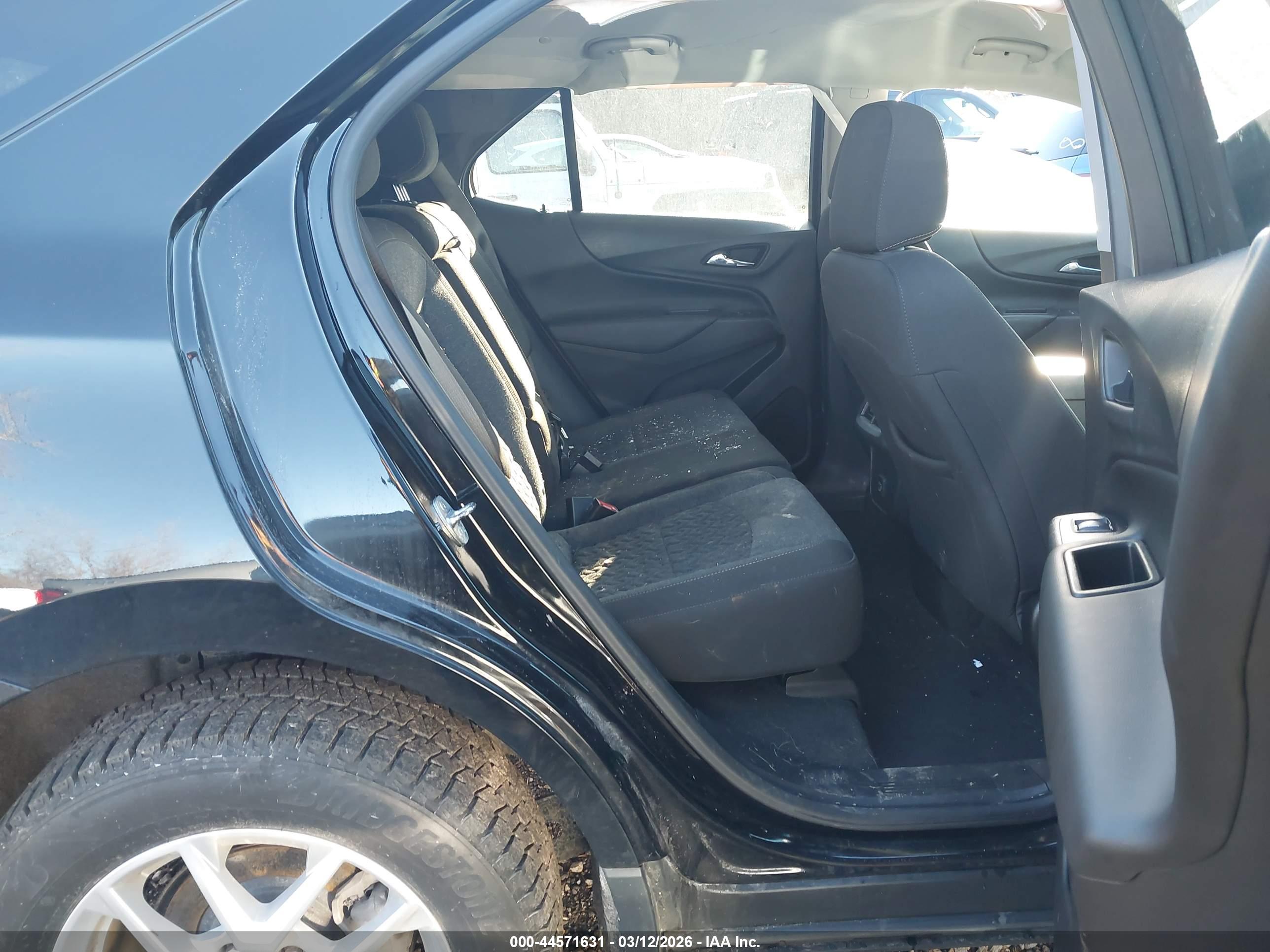 CHEVROLET EQUINOX image 8