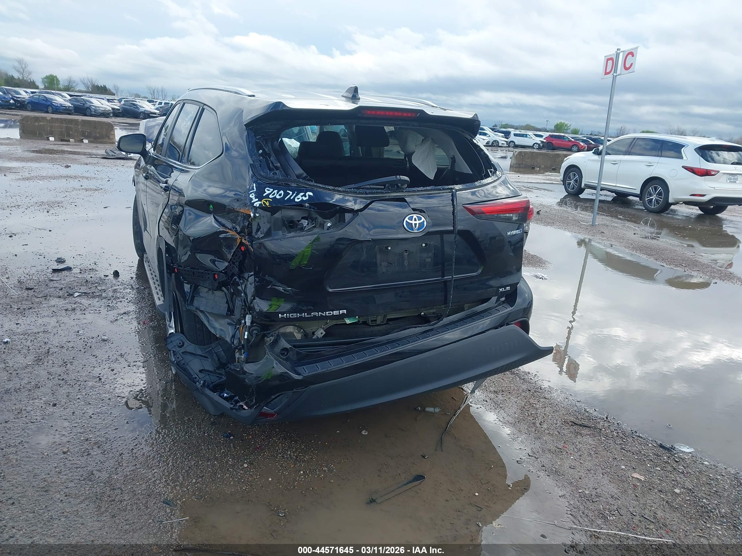 TOYOTA HIGHLANDER image 6