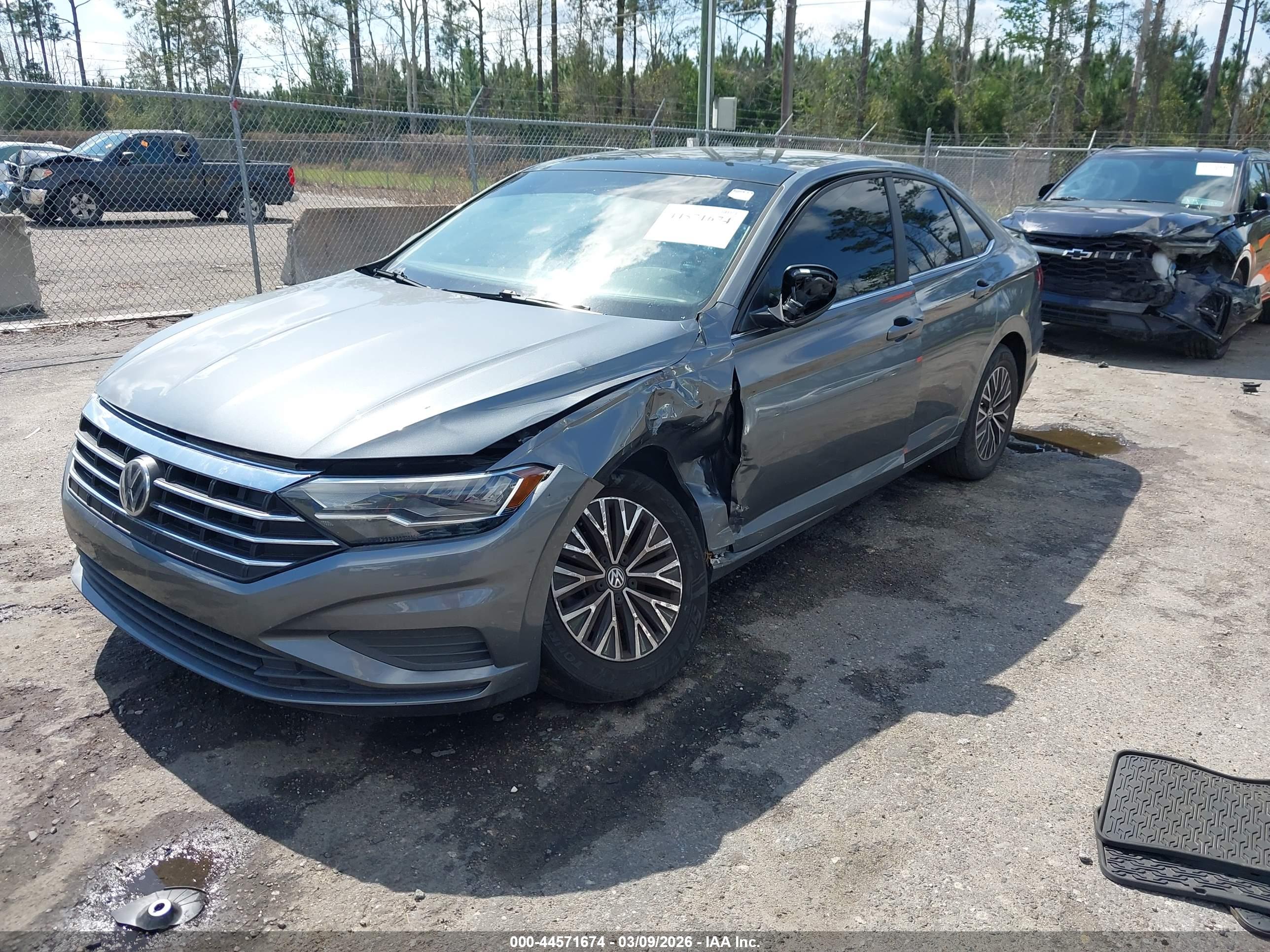 VOLKSWAGEN JETTA image 2