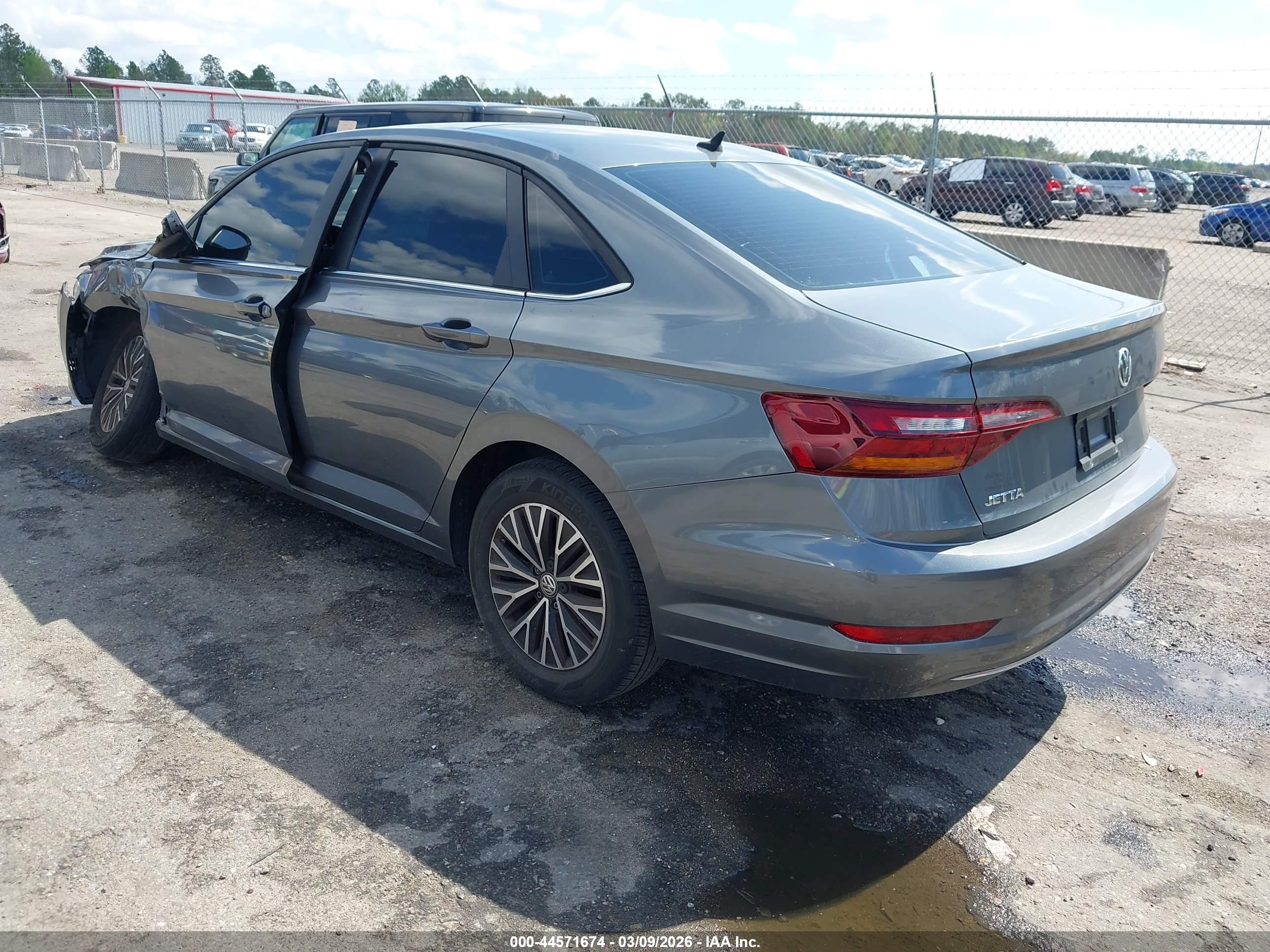 VOLKSWAGEN JETTA image 3