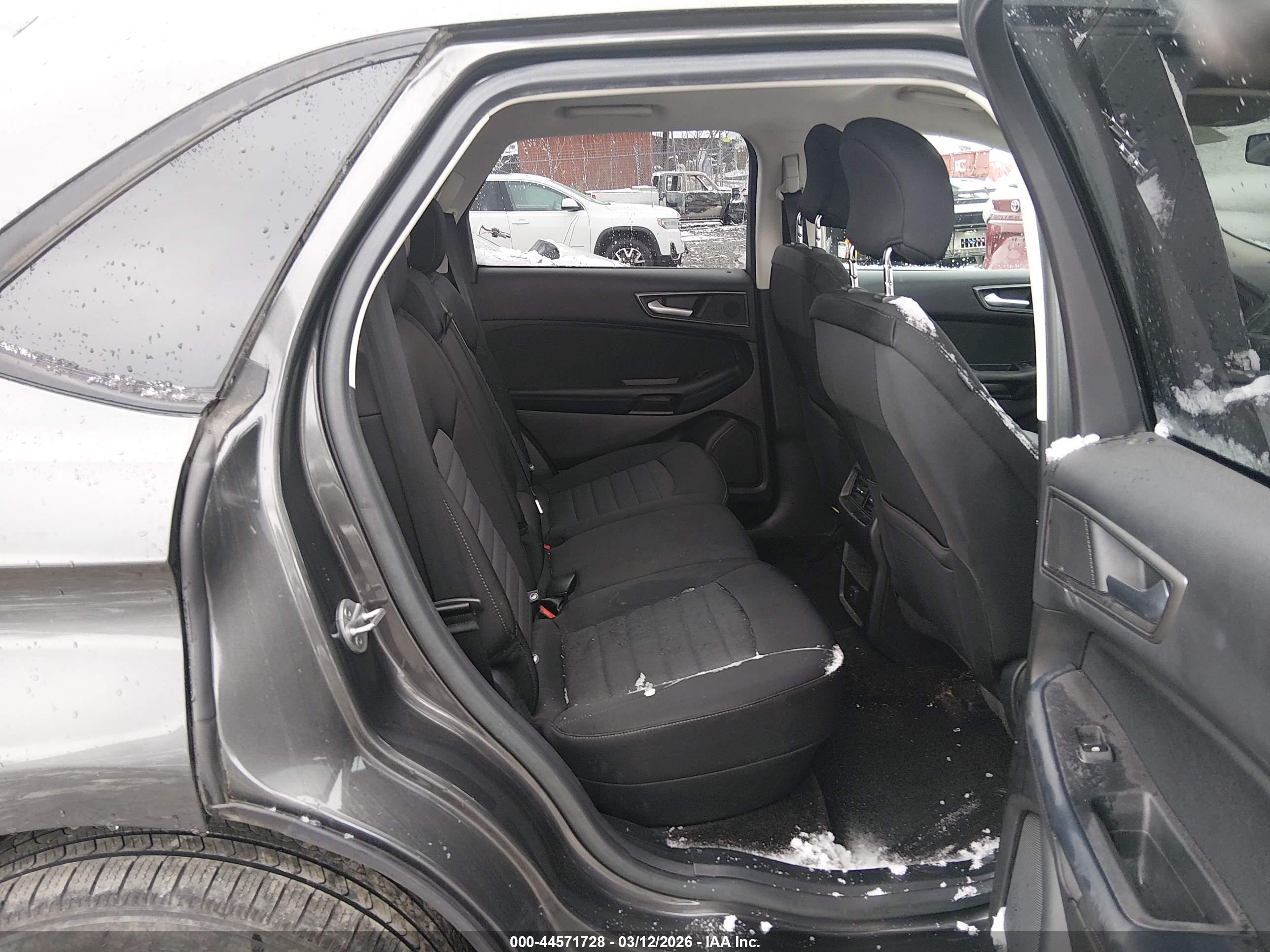 FORD EDGE image 8