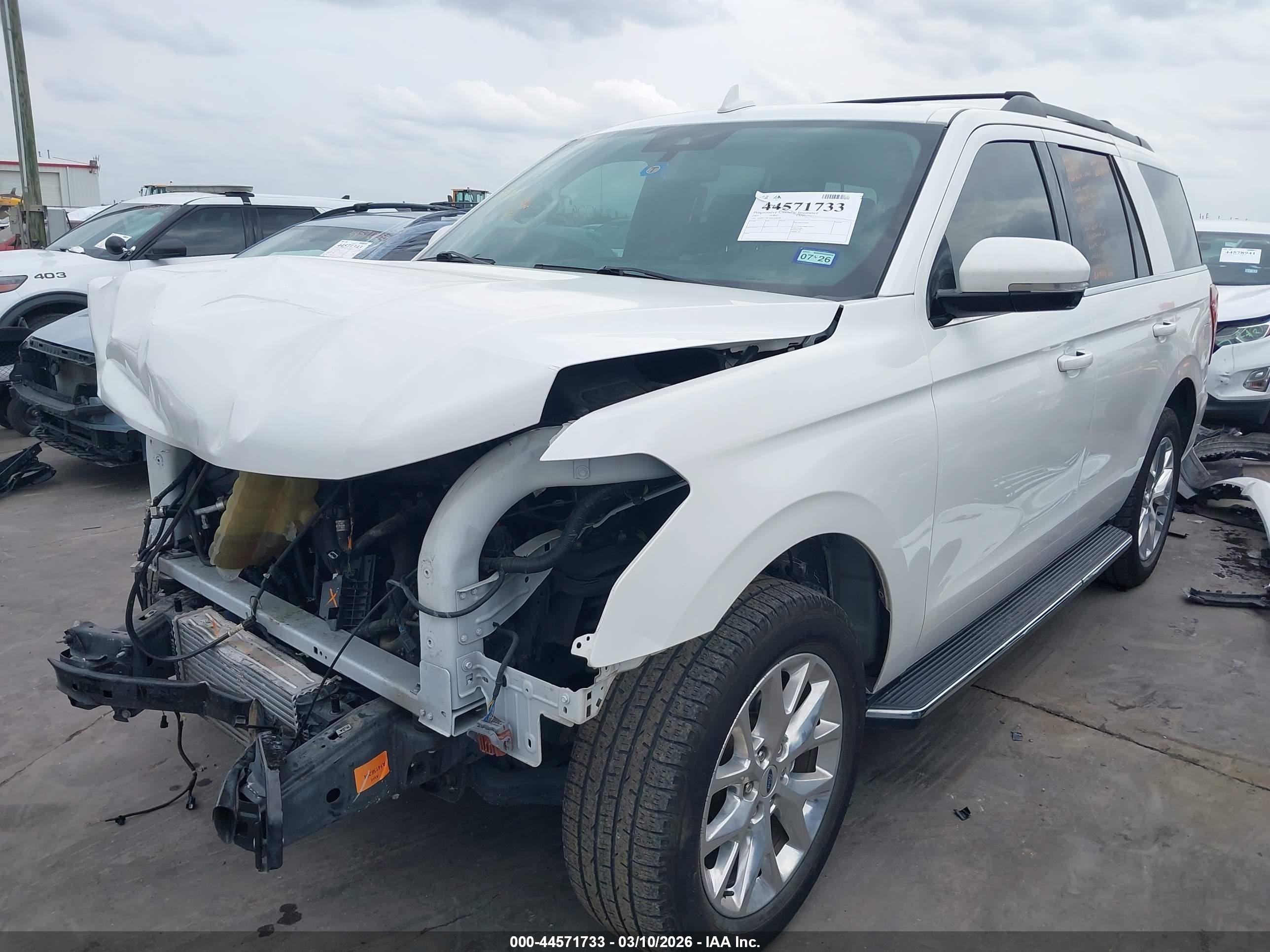 FORD EXPEDITION image 2