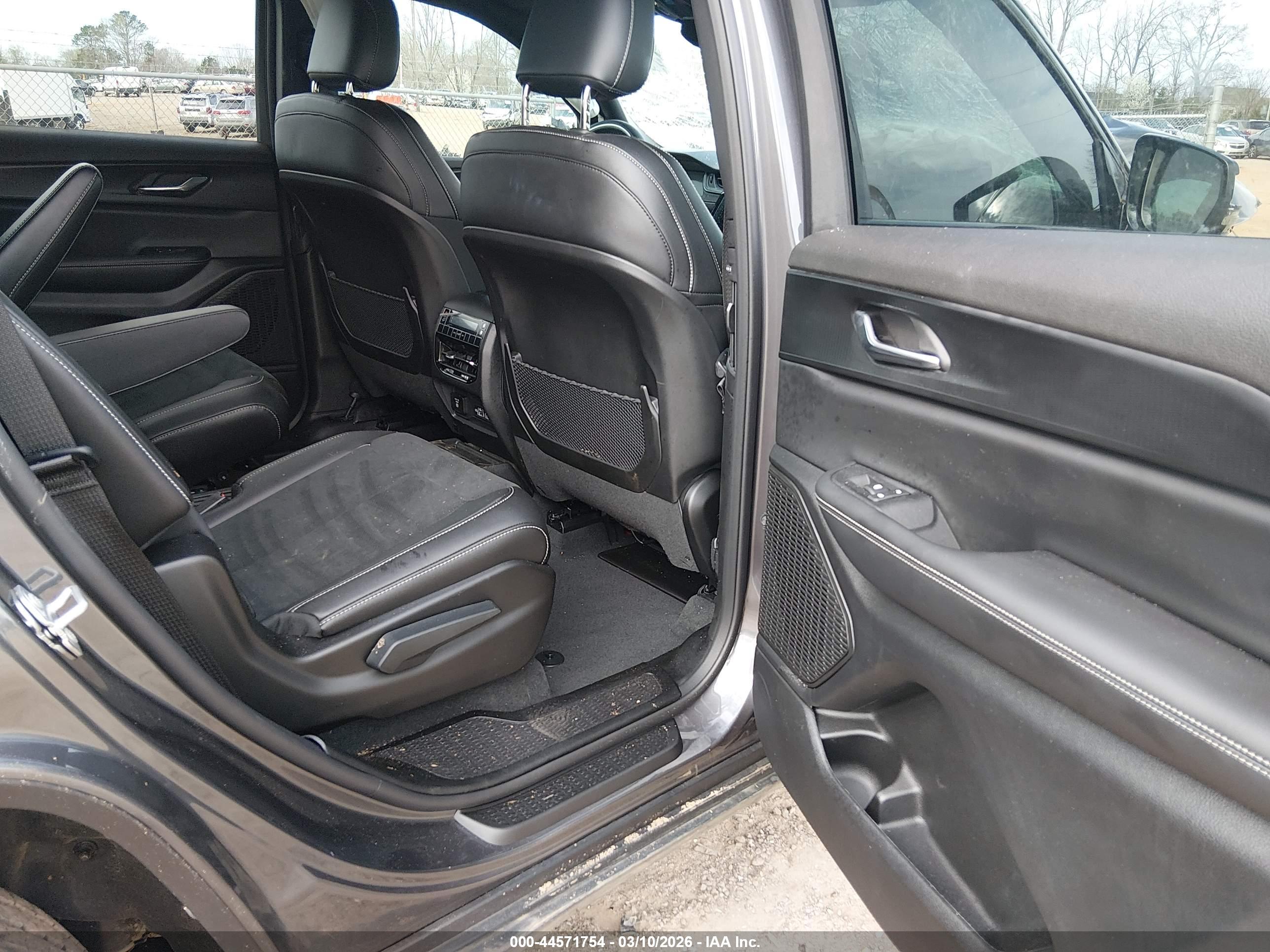 JEEP GRAND image 8