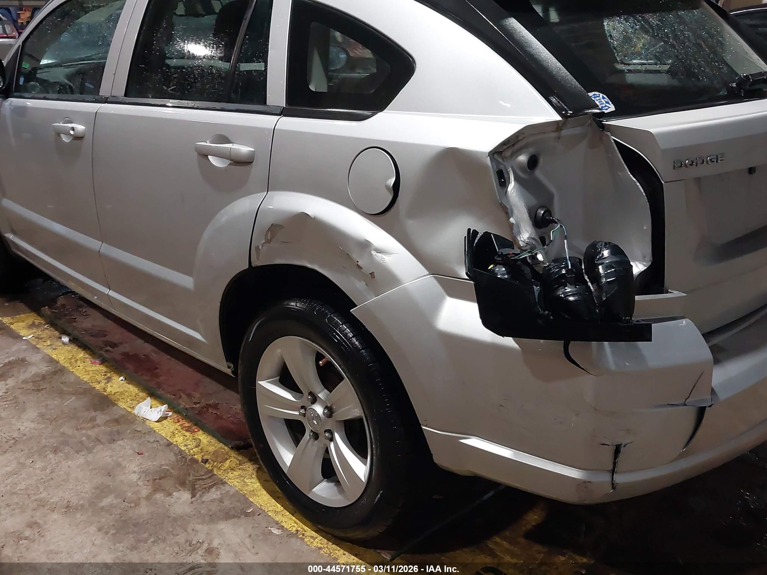 DODGE CALIBER image 6