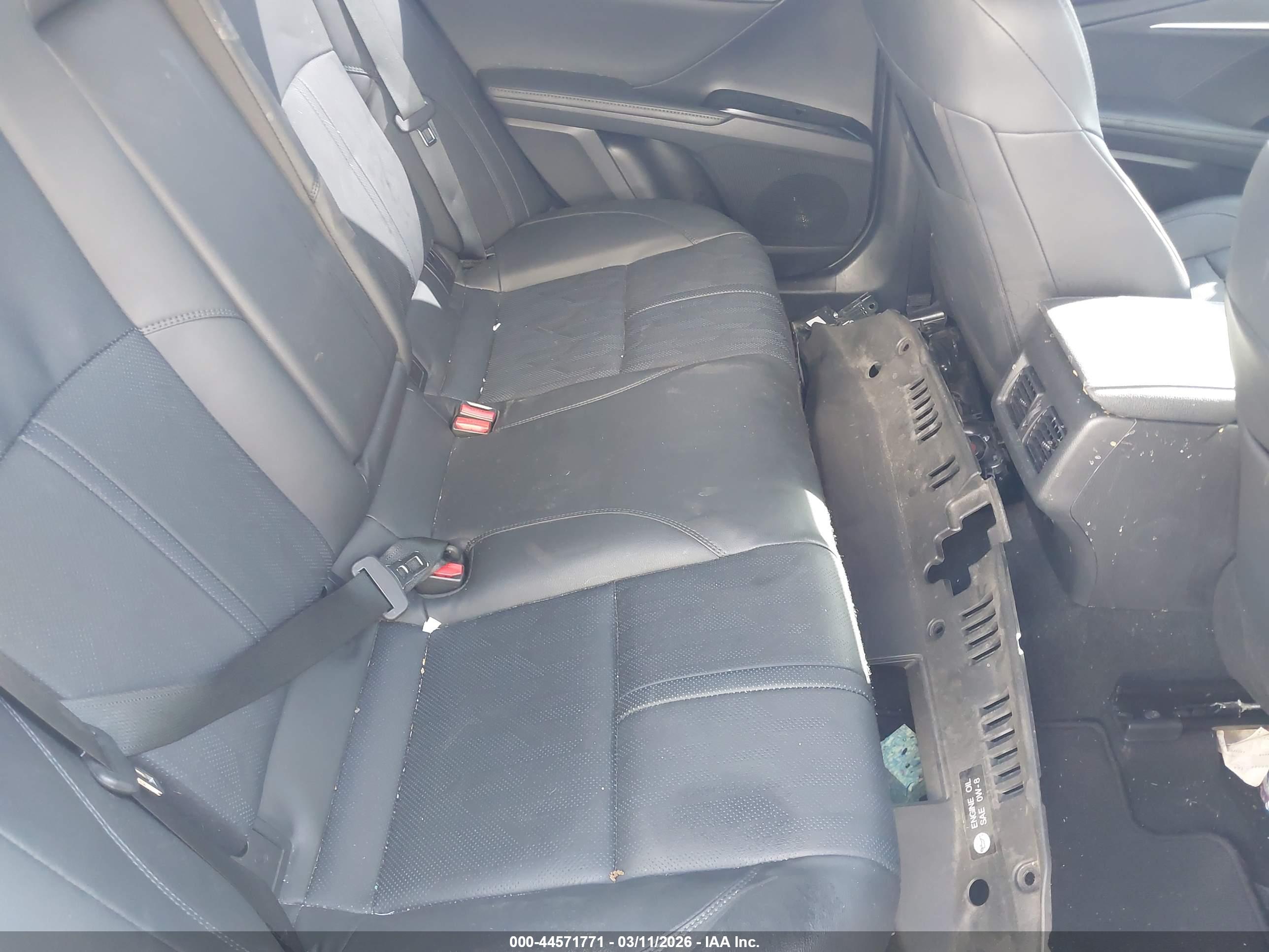 TOYOTA CAMRY image 8