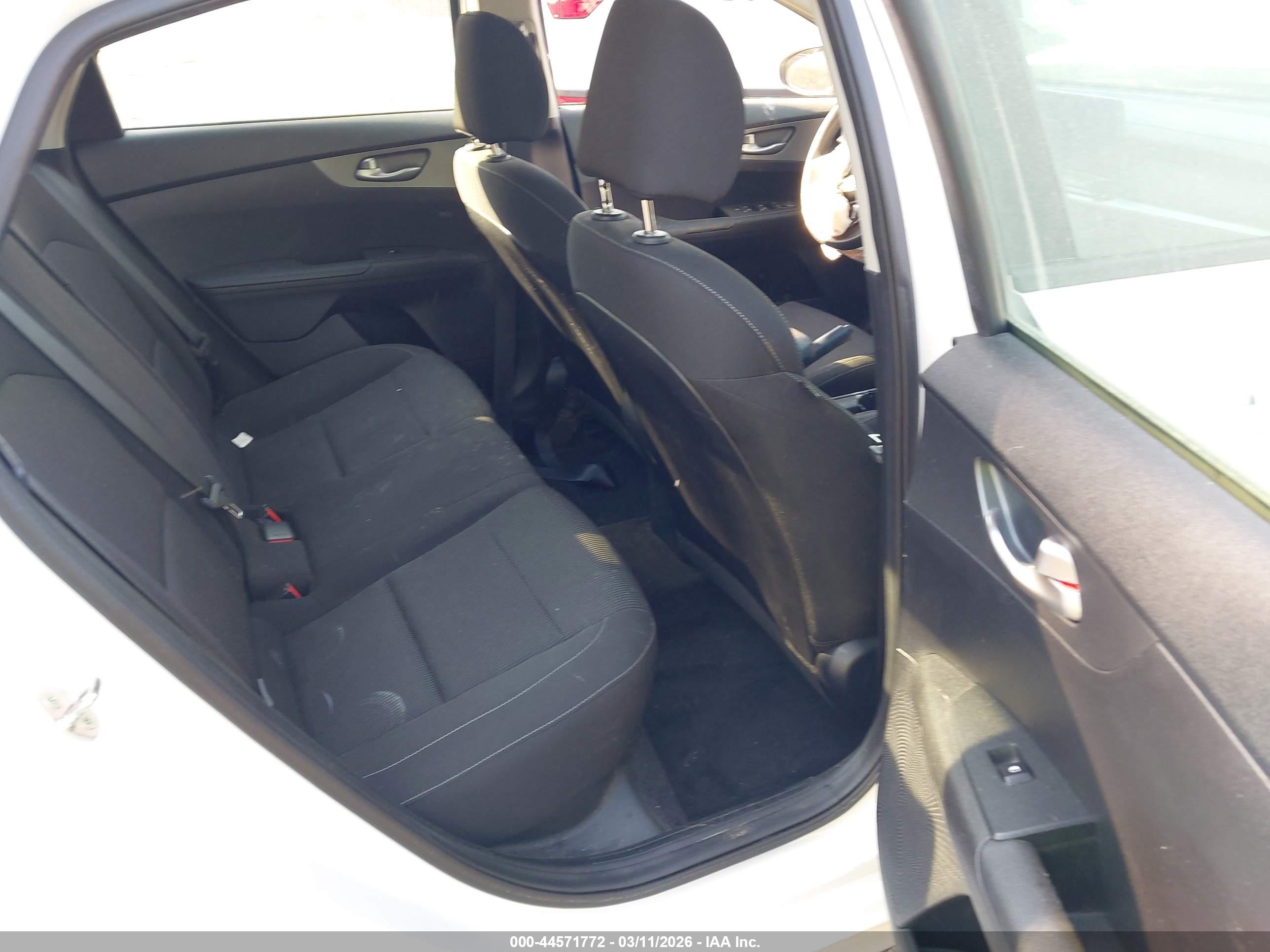 KIA FORTE image 8