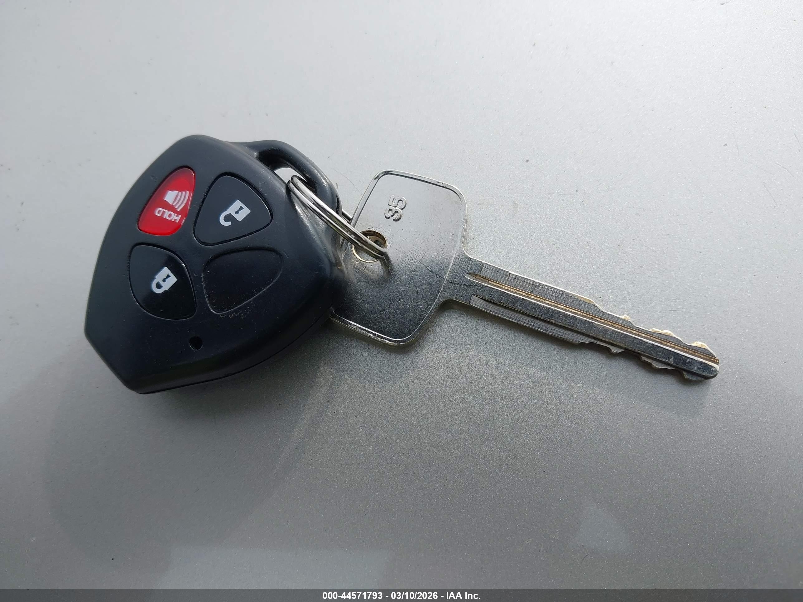 TOYOTA RAV4 image 11