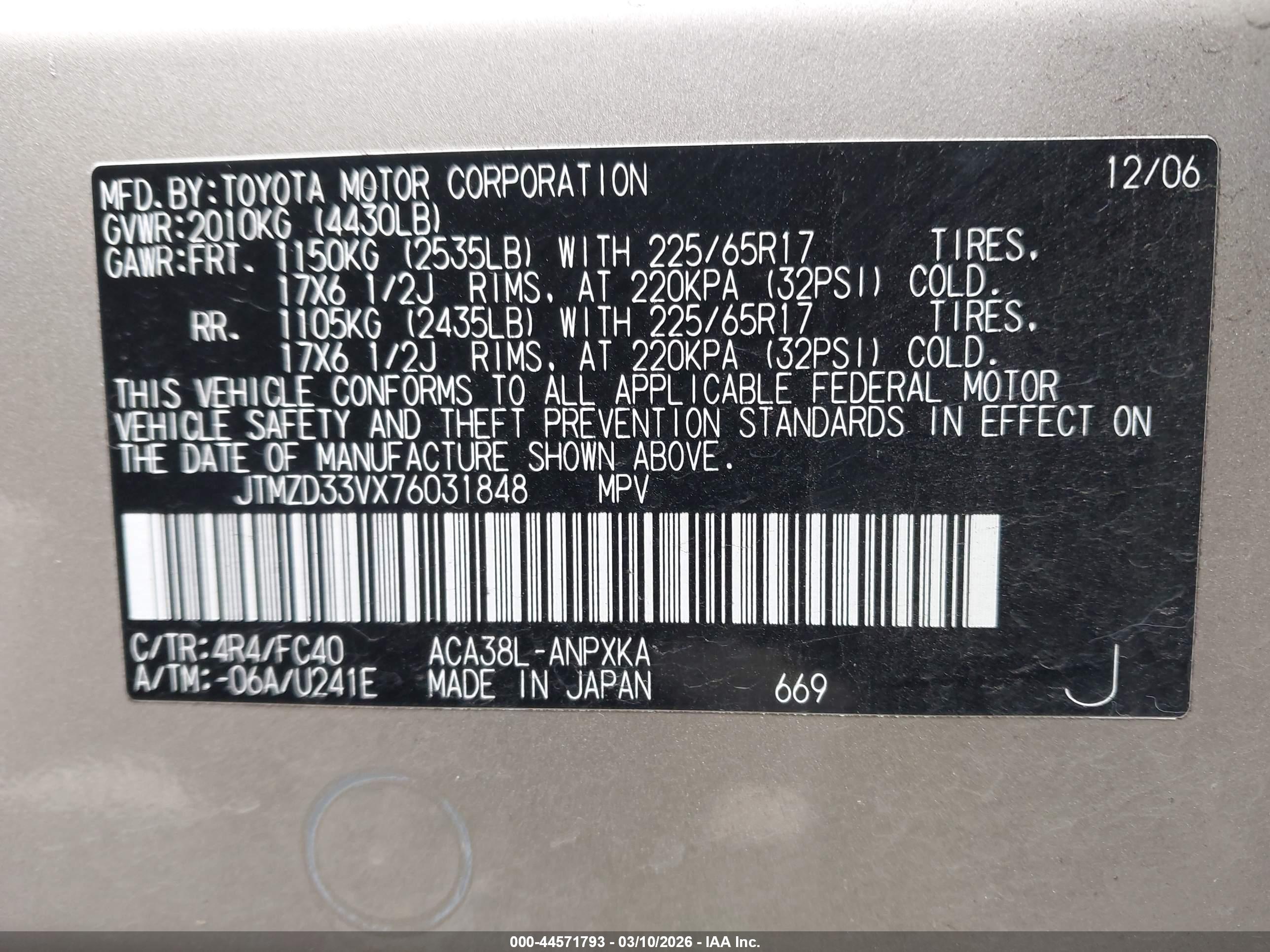 TOYOTA RAV4 image 9