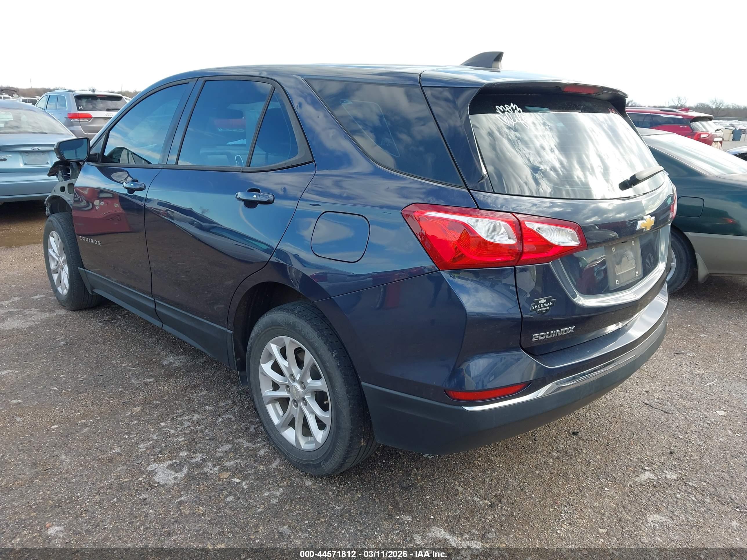 CHEVROLET EQUINOX image 3