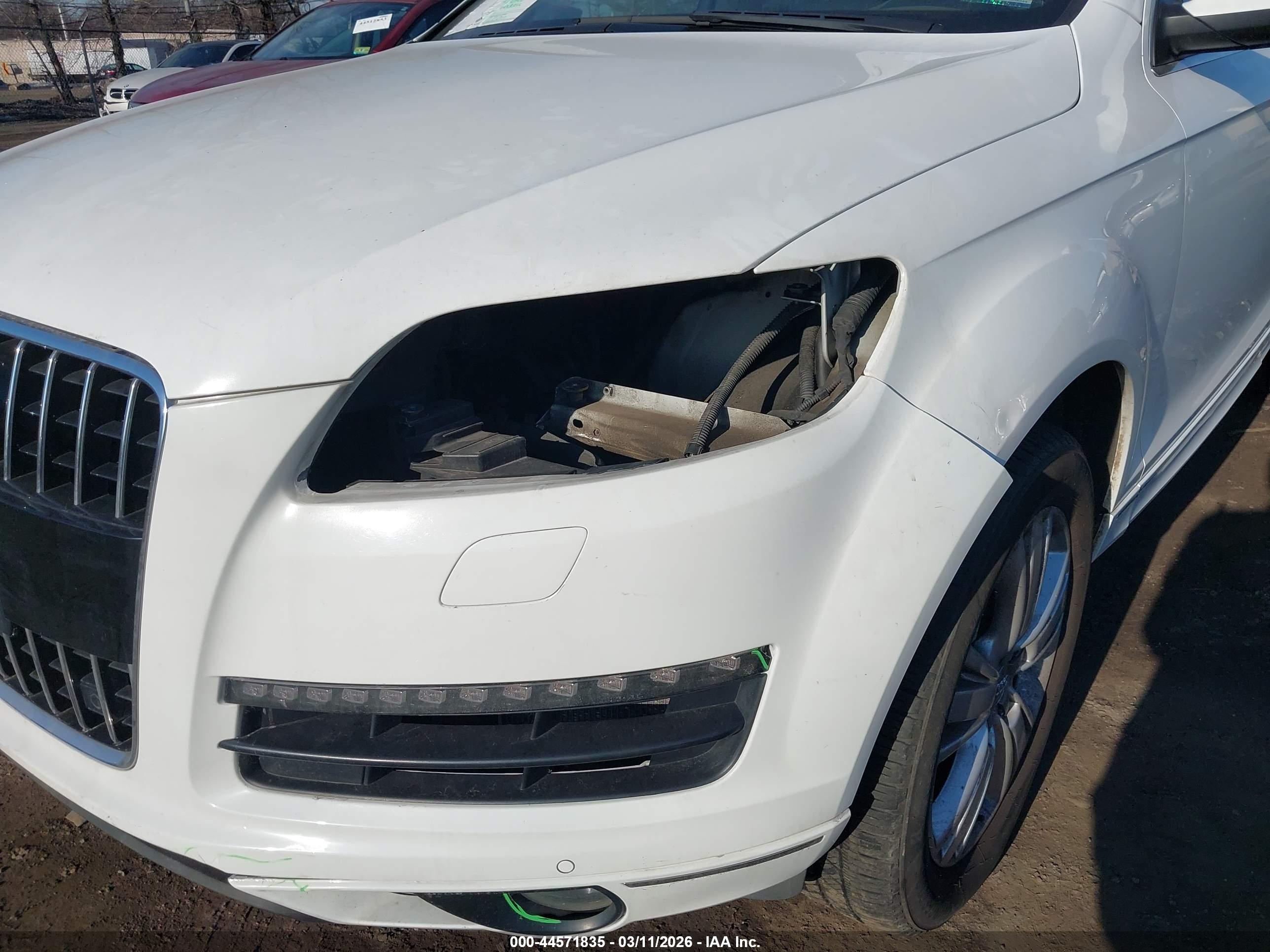 AUDI Q7 image 6