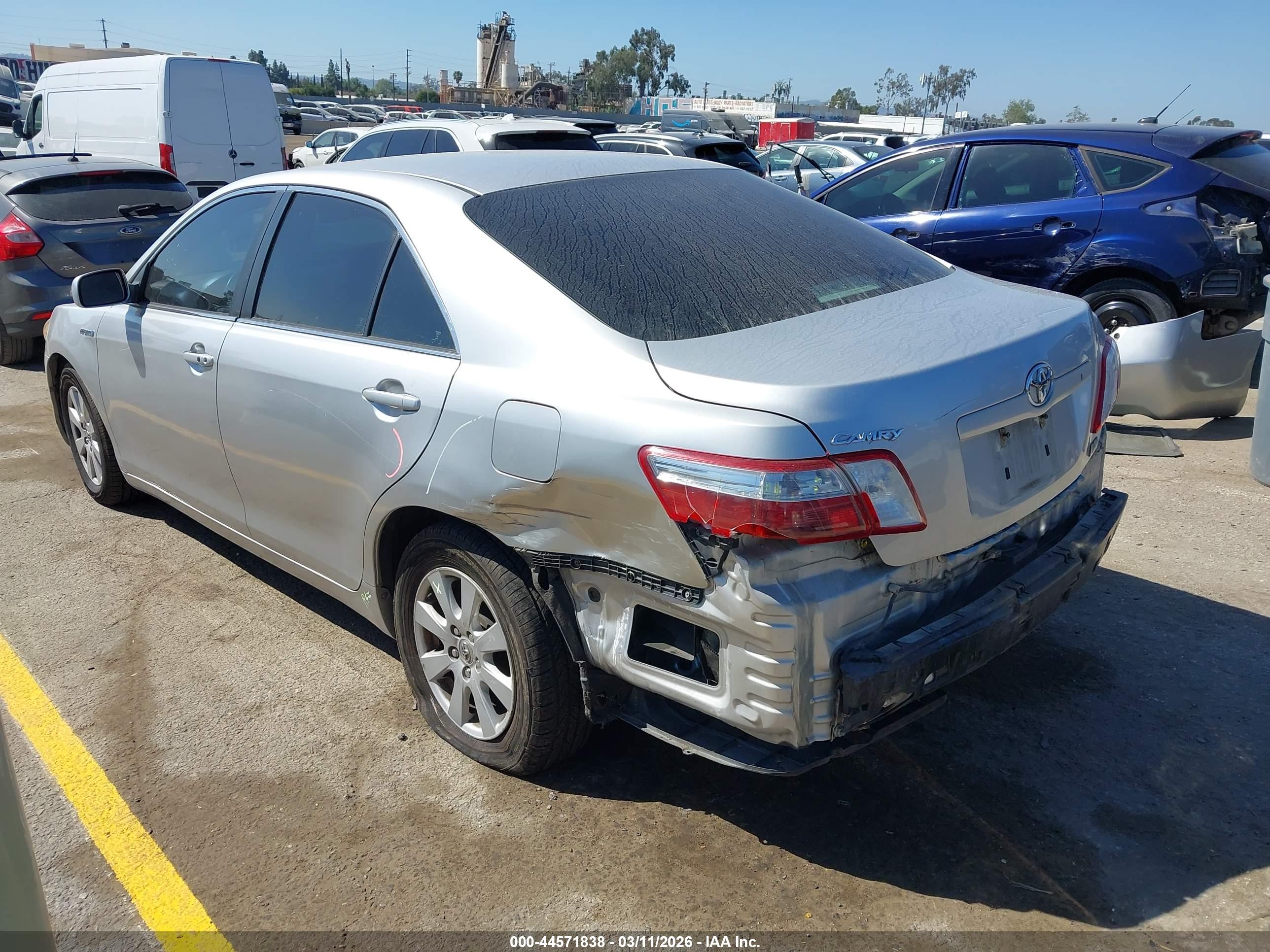 TOYOTA CAMRY image 3