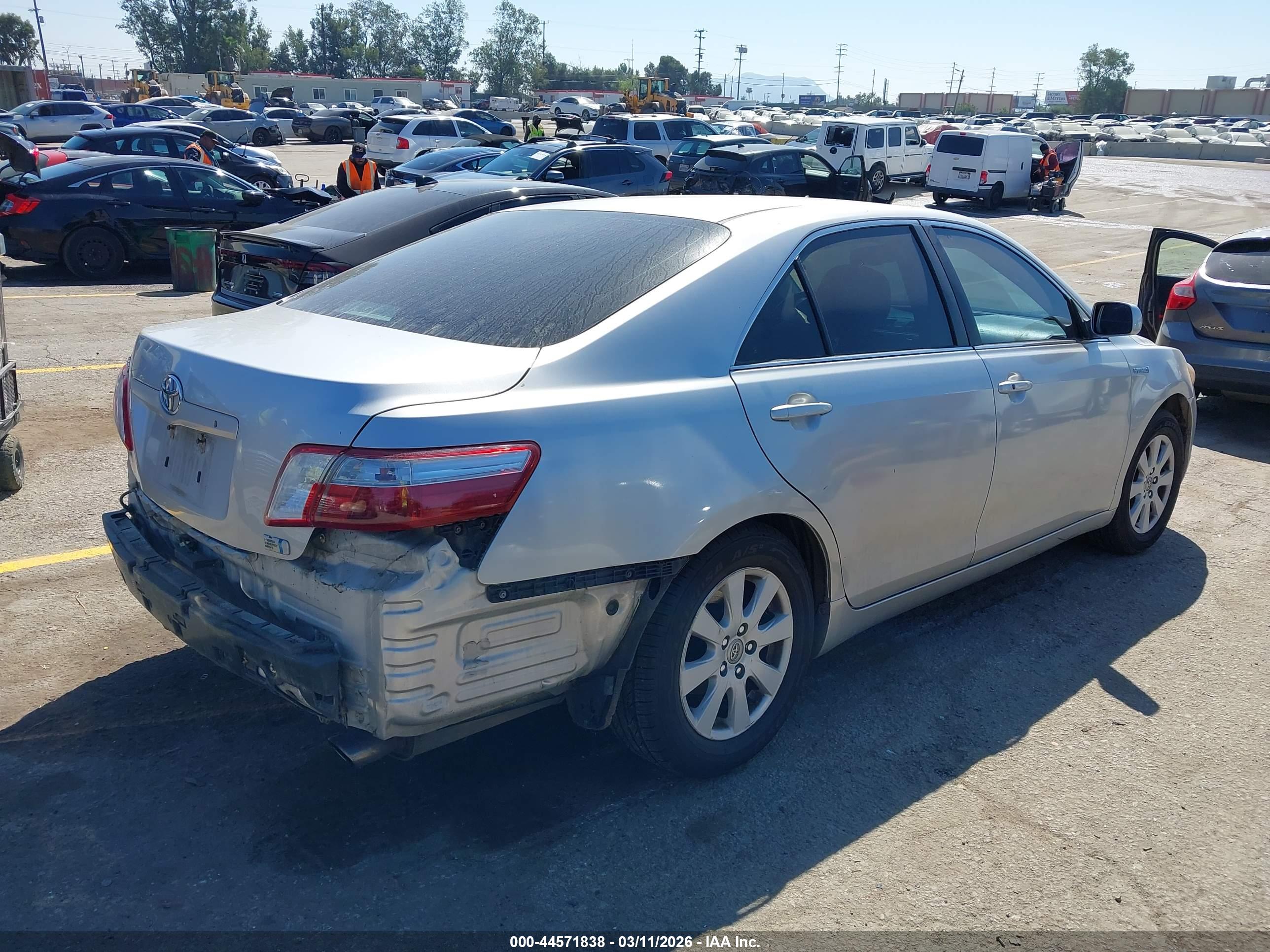 TOYOTA CAMRY image 4