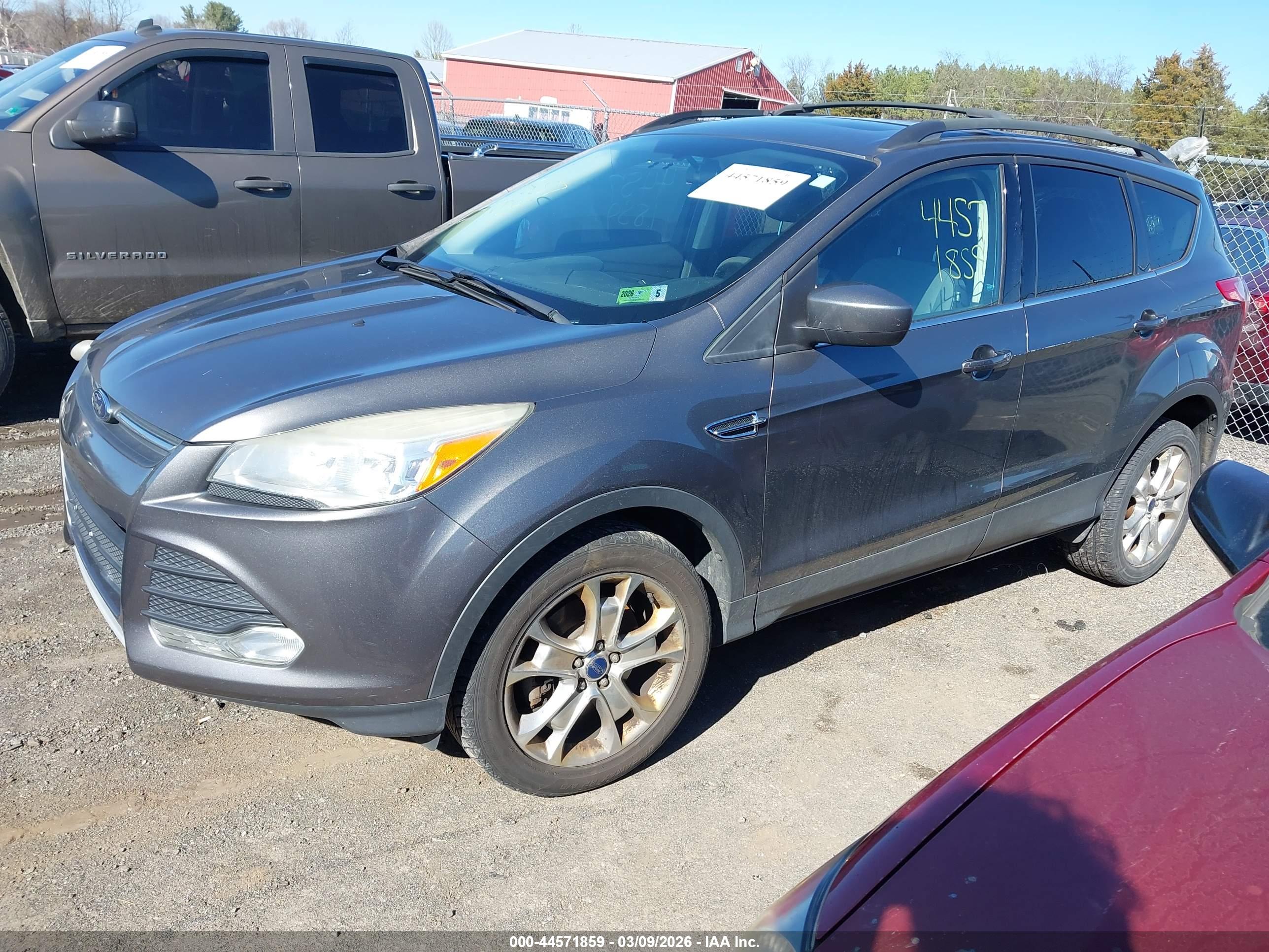 FORD ESCAPE image 2