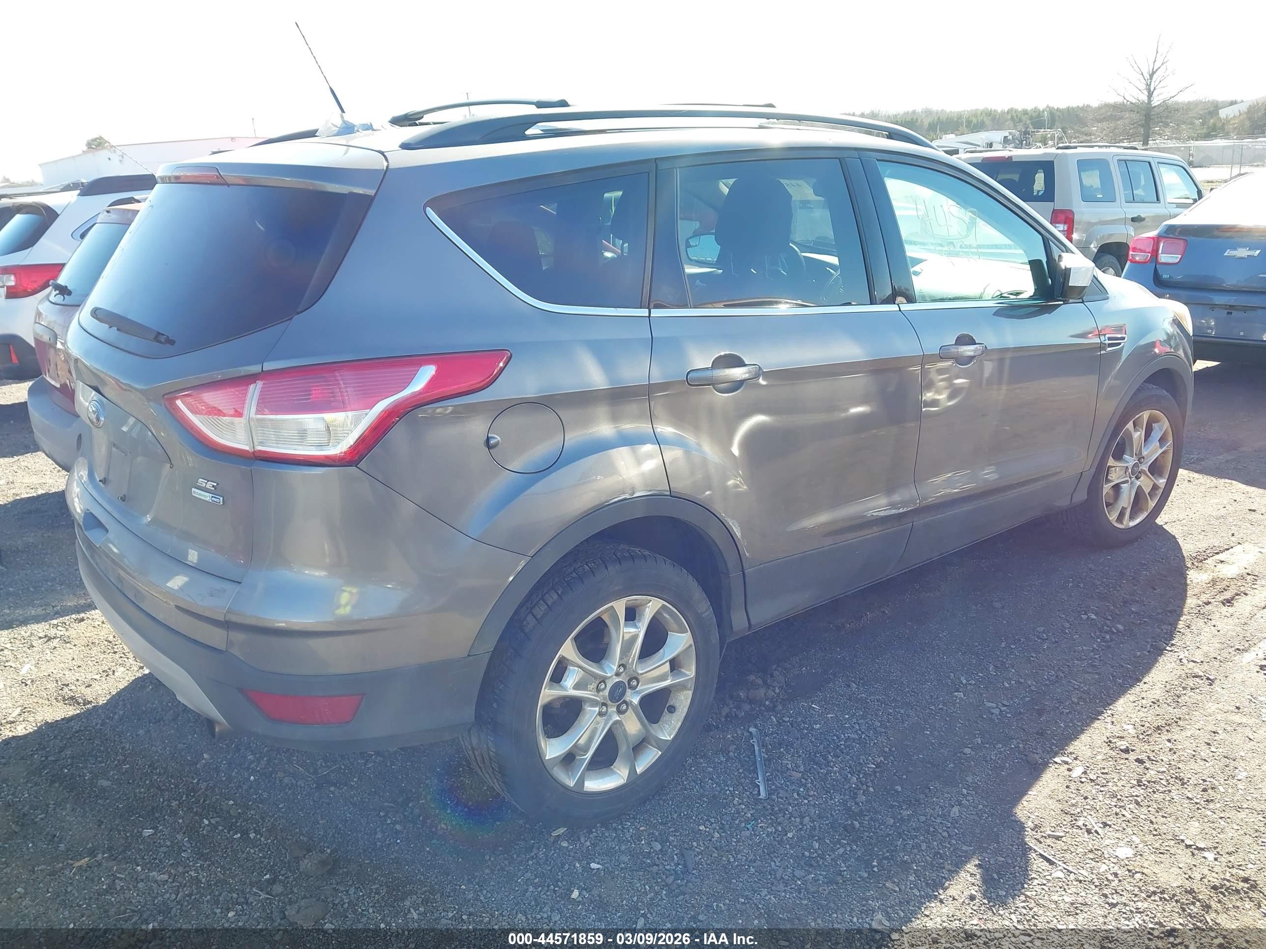 FORD ESCAPE image 4