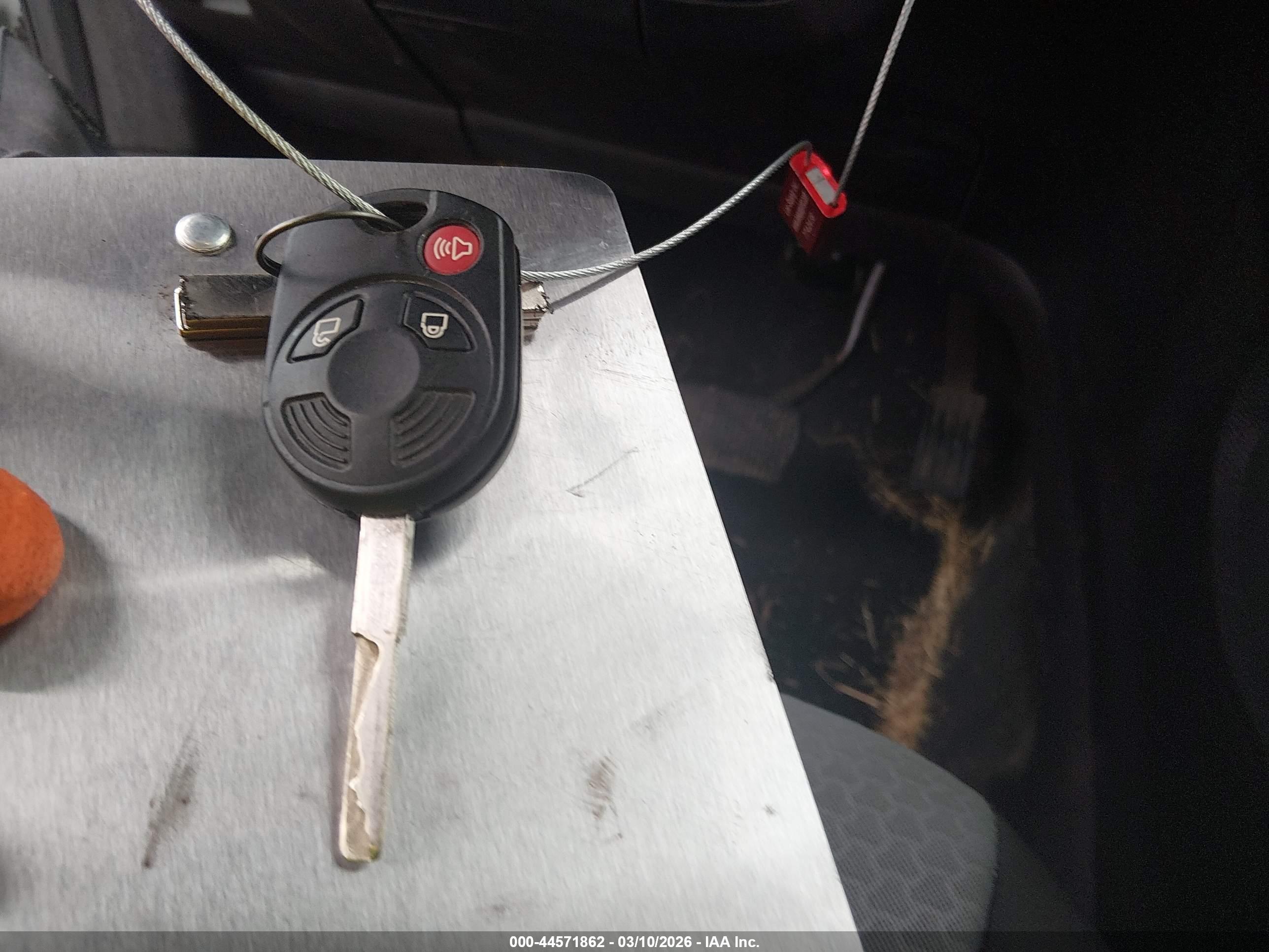 FORD ESCAPE image 11