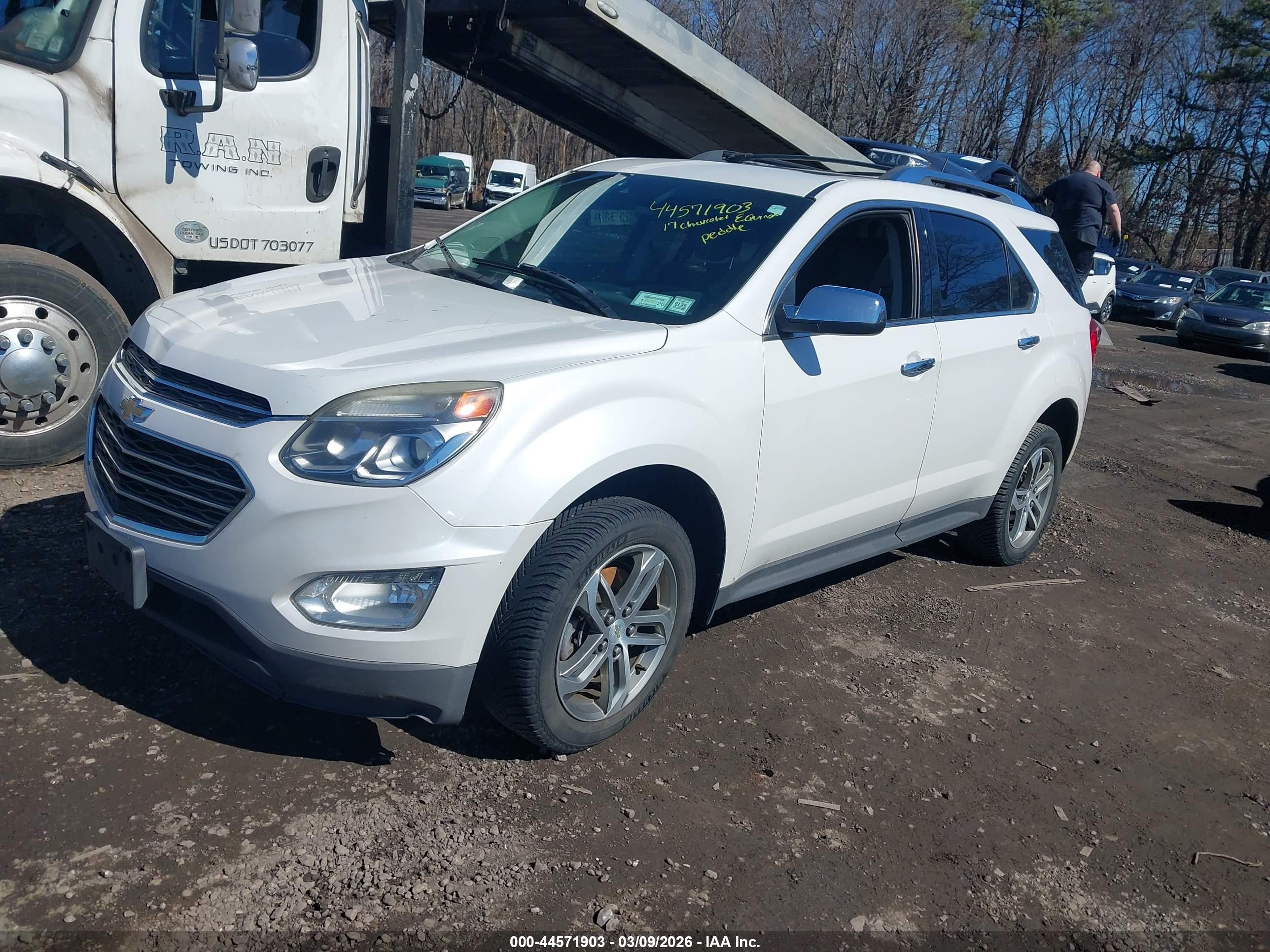 CHEVROLET EQUINOX image 2