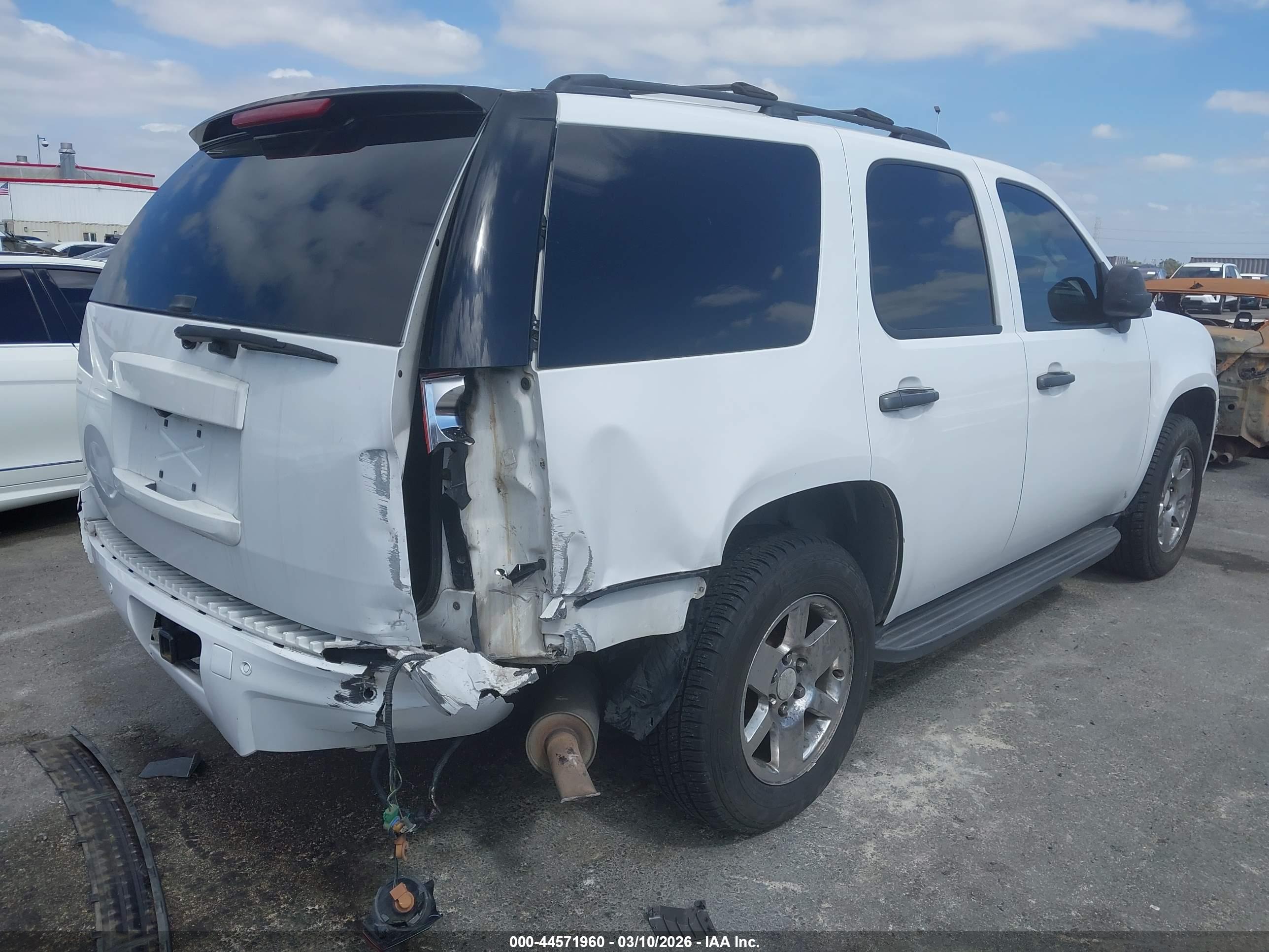 GMC YUKON image 4