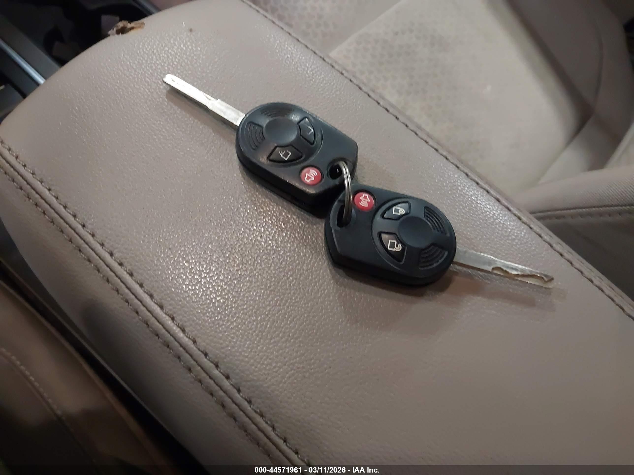 FORD ESCAPE image 11