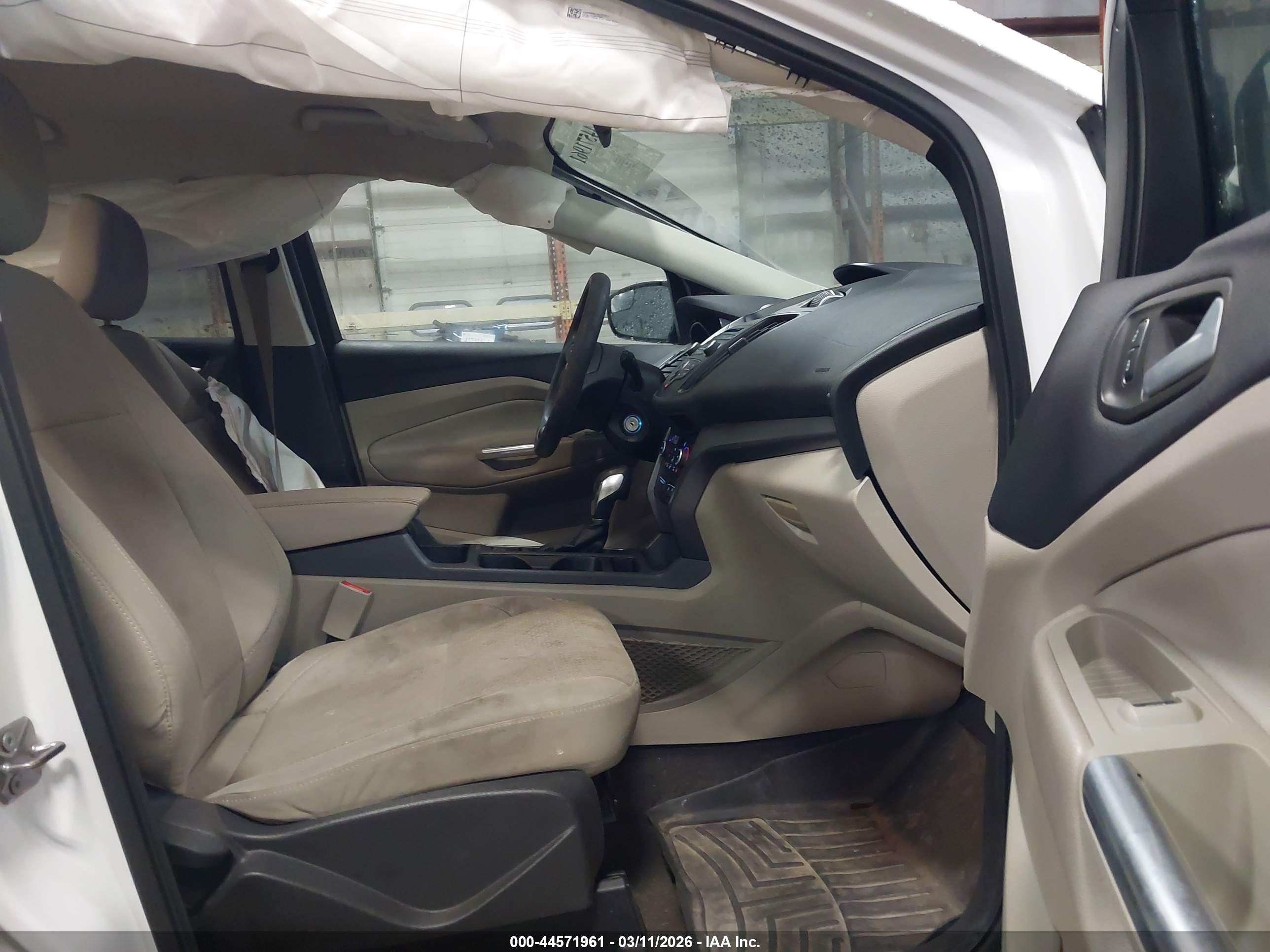 FORD ESCAPE image 5
