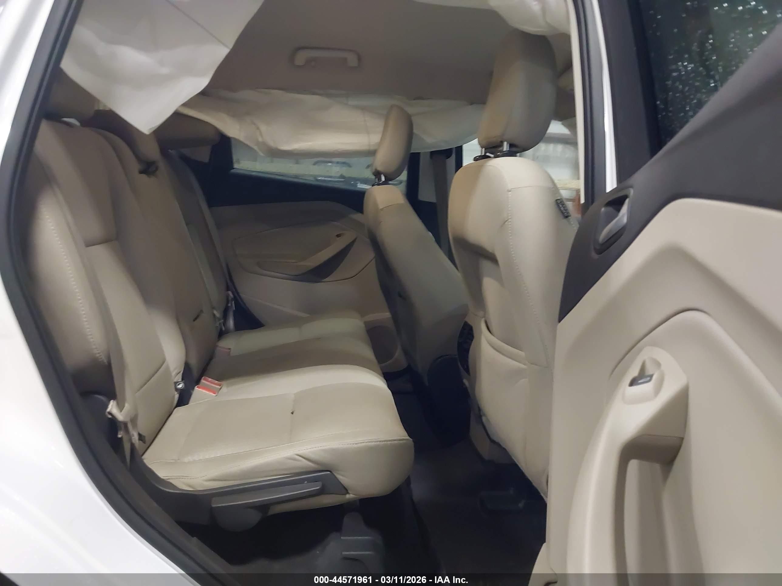 FORD ESCAPE image 8