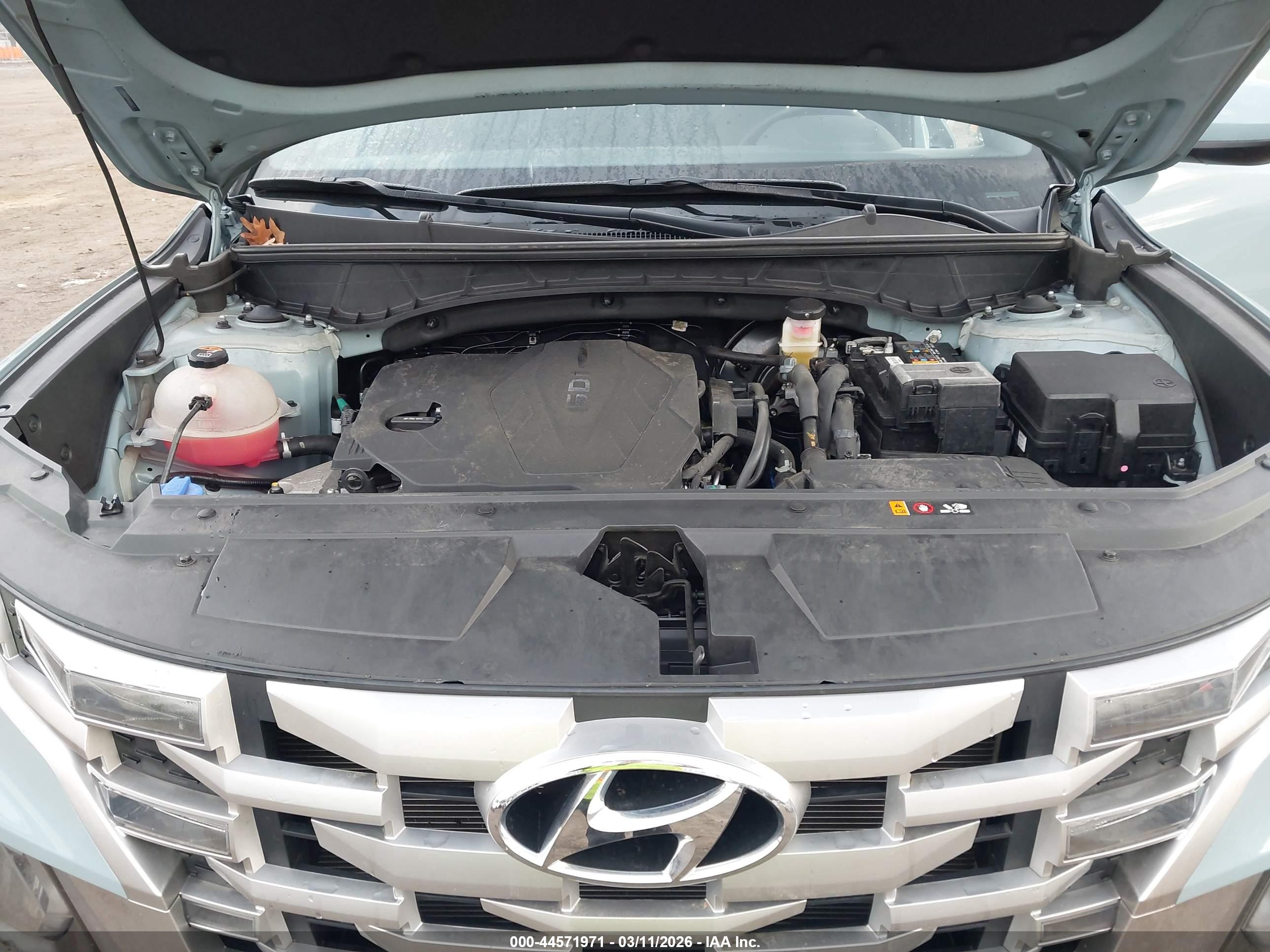 HYUNDAI SANTA image 10