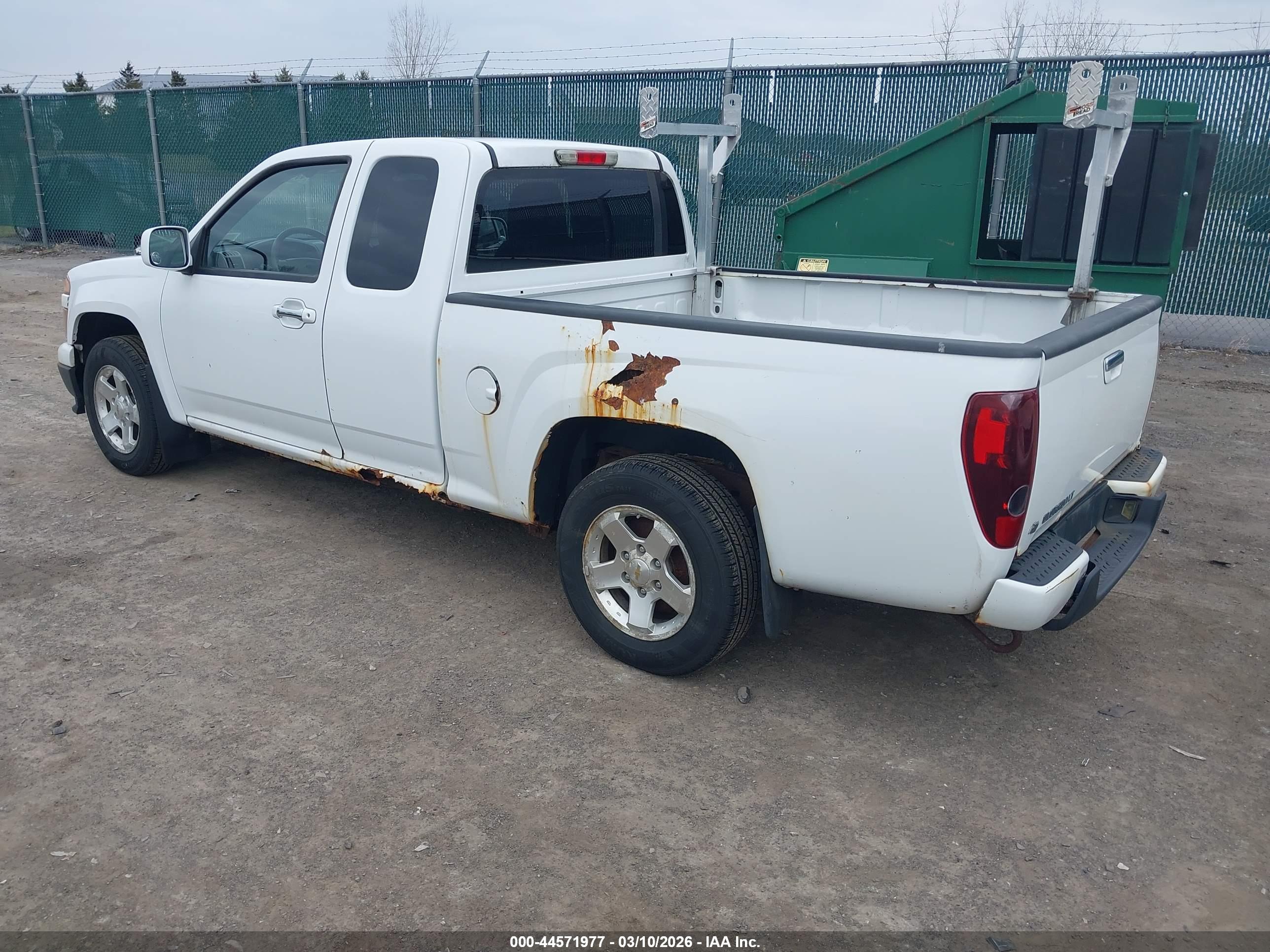 CHEVROLET COLORADO image 3