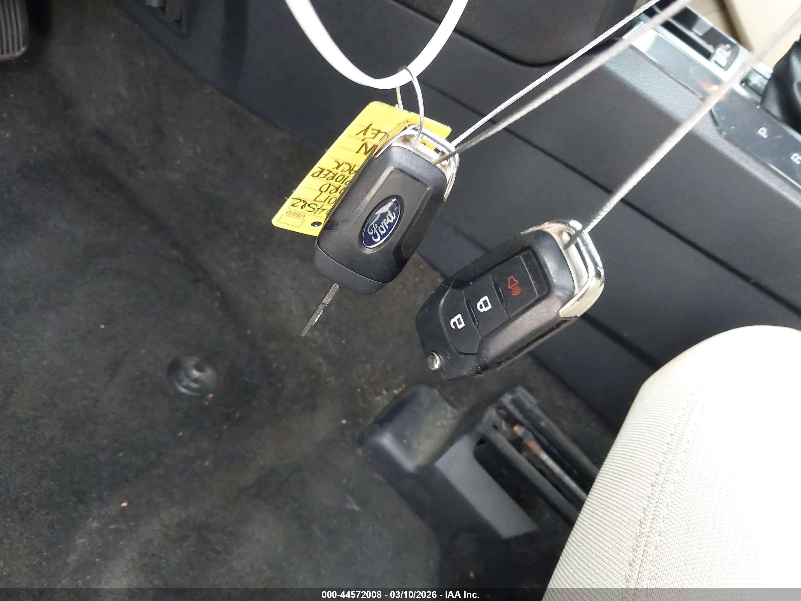 FORD EXPLORER image 11