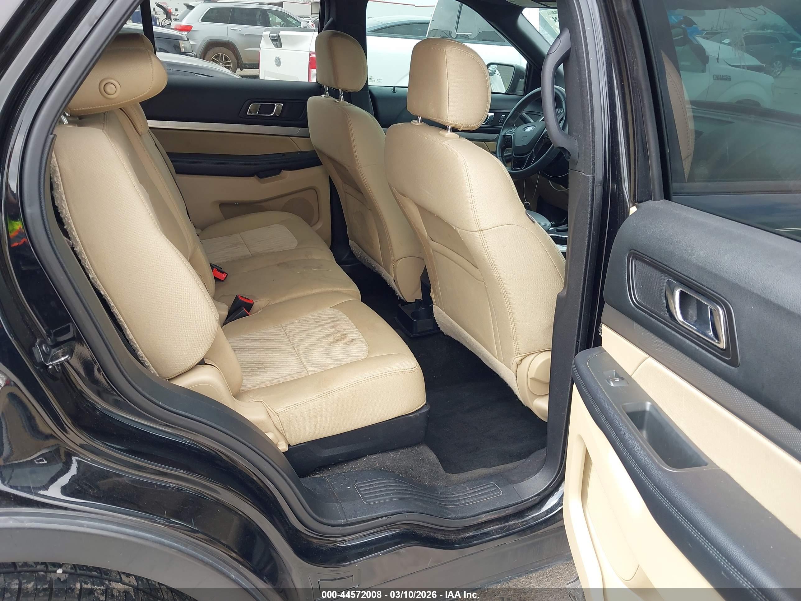 FORD EXPLORER image 8