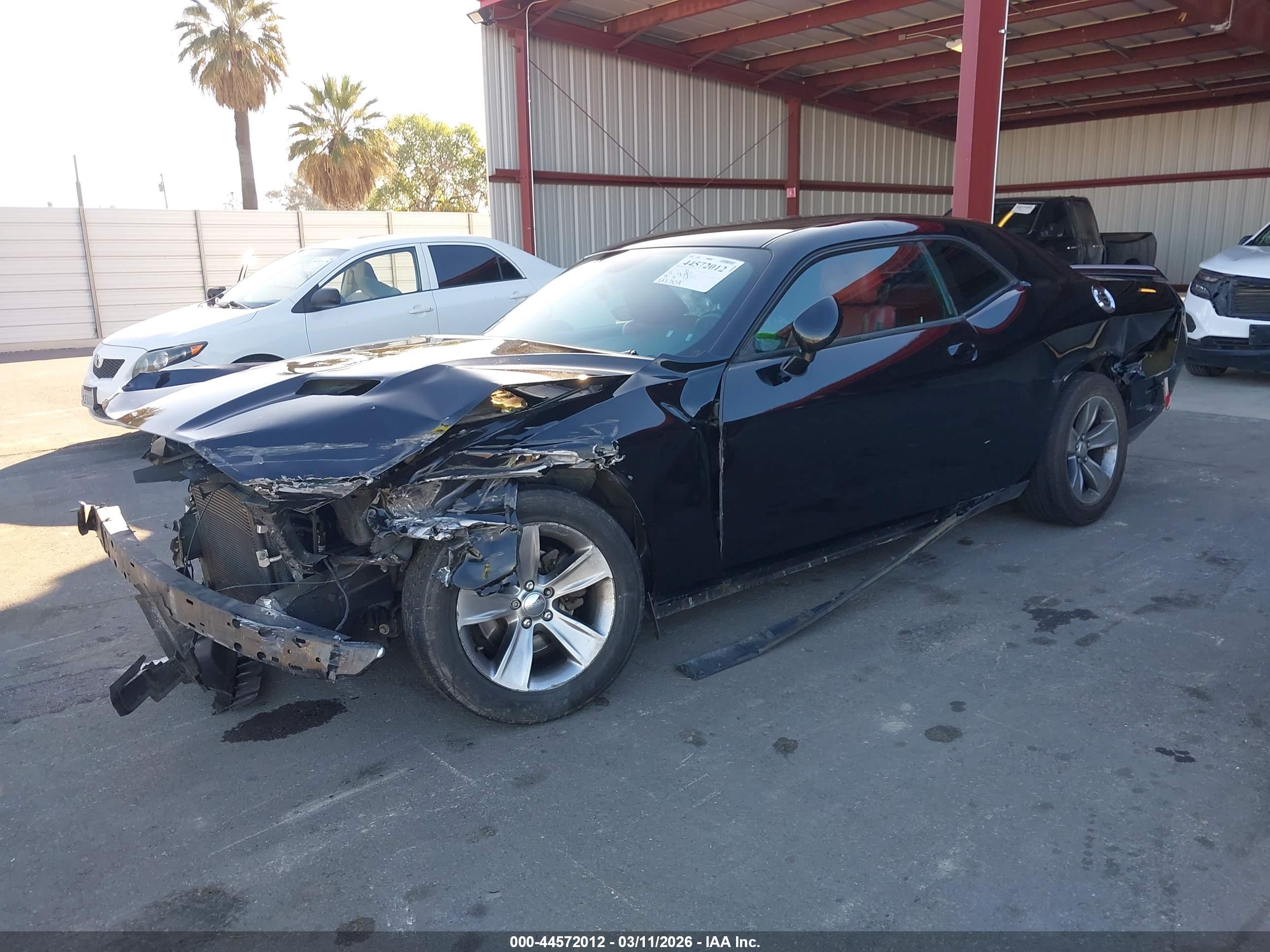 DODGE CHALLENGER image 2