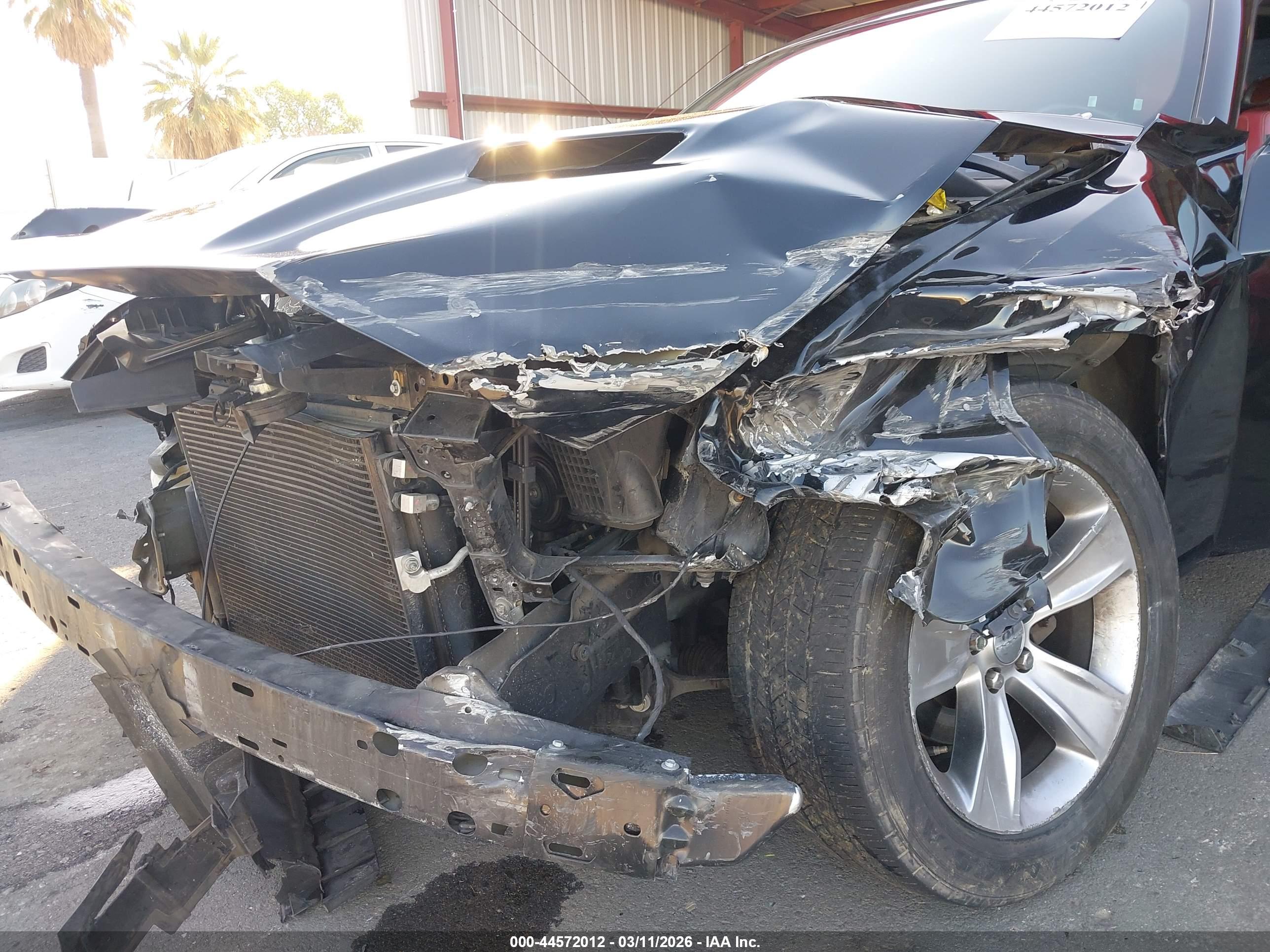 DODGE CHALLENGER image 6