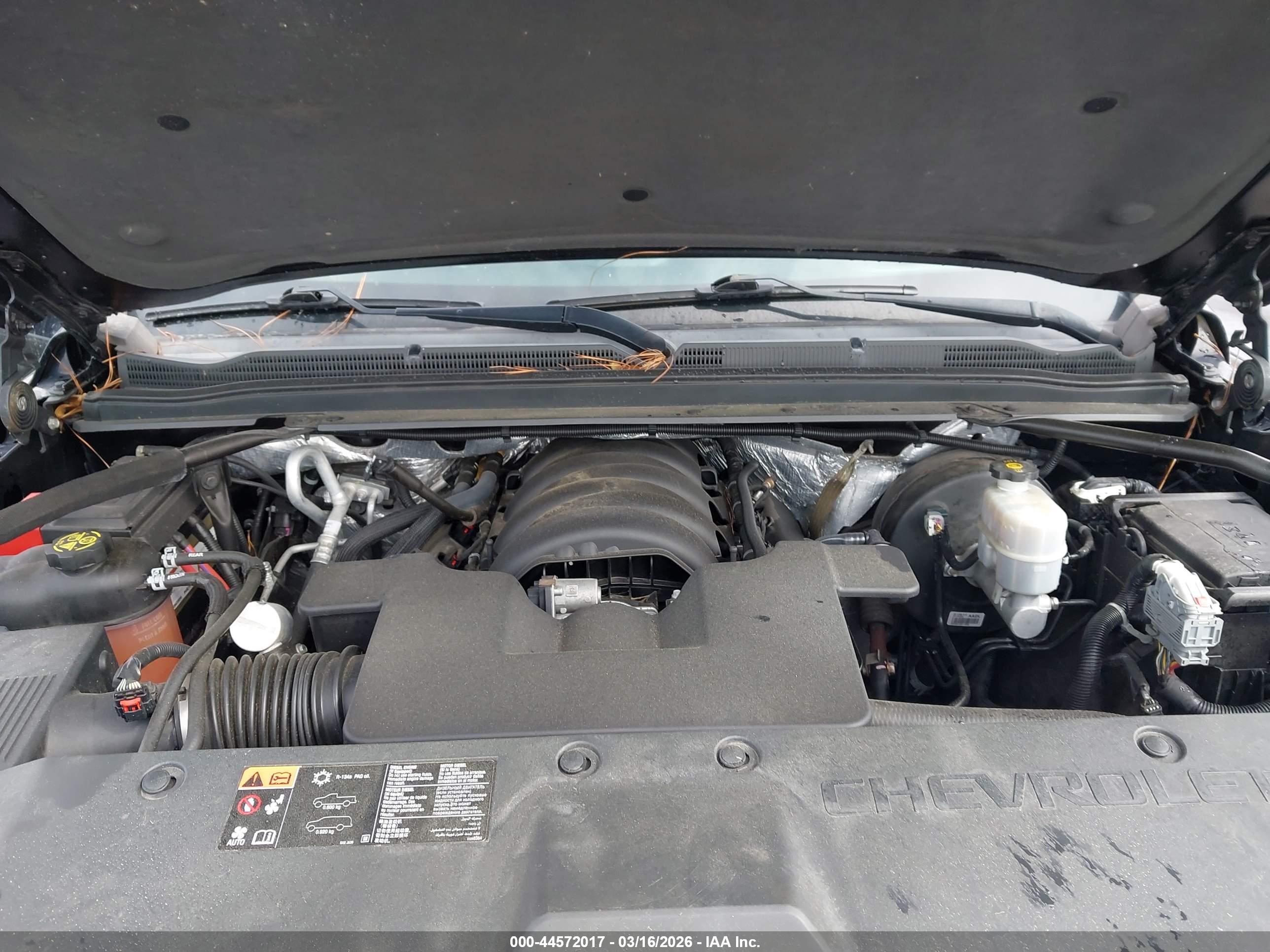 CHEVROLET SUBURBAN image 10