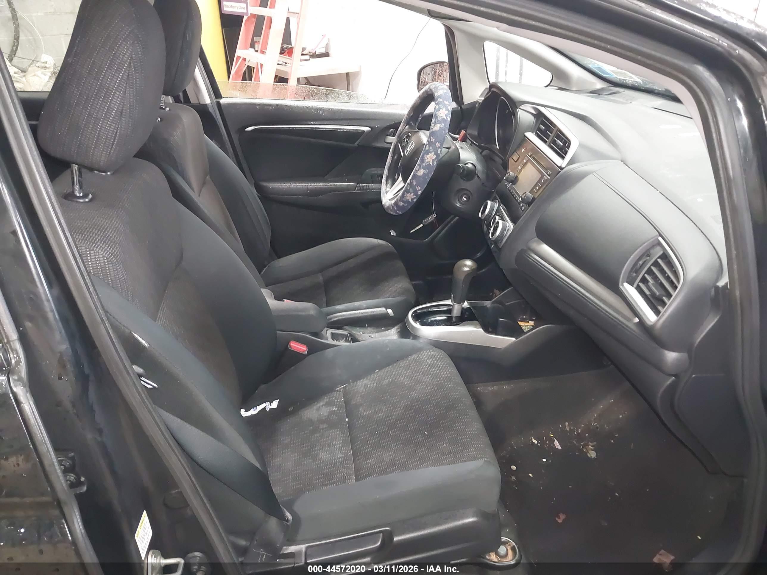 HONDA FIT image 5